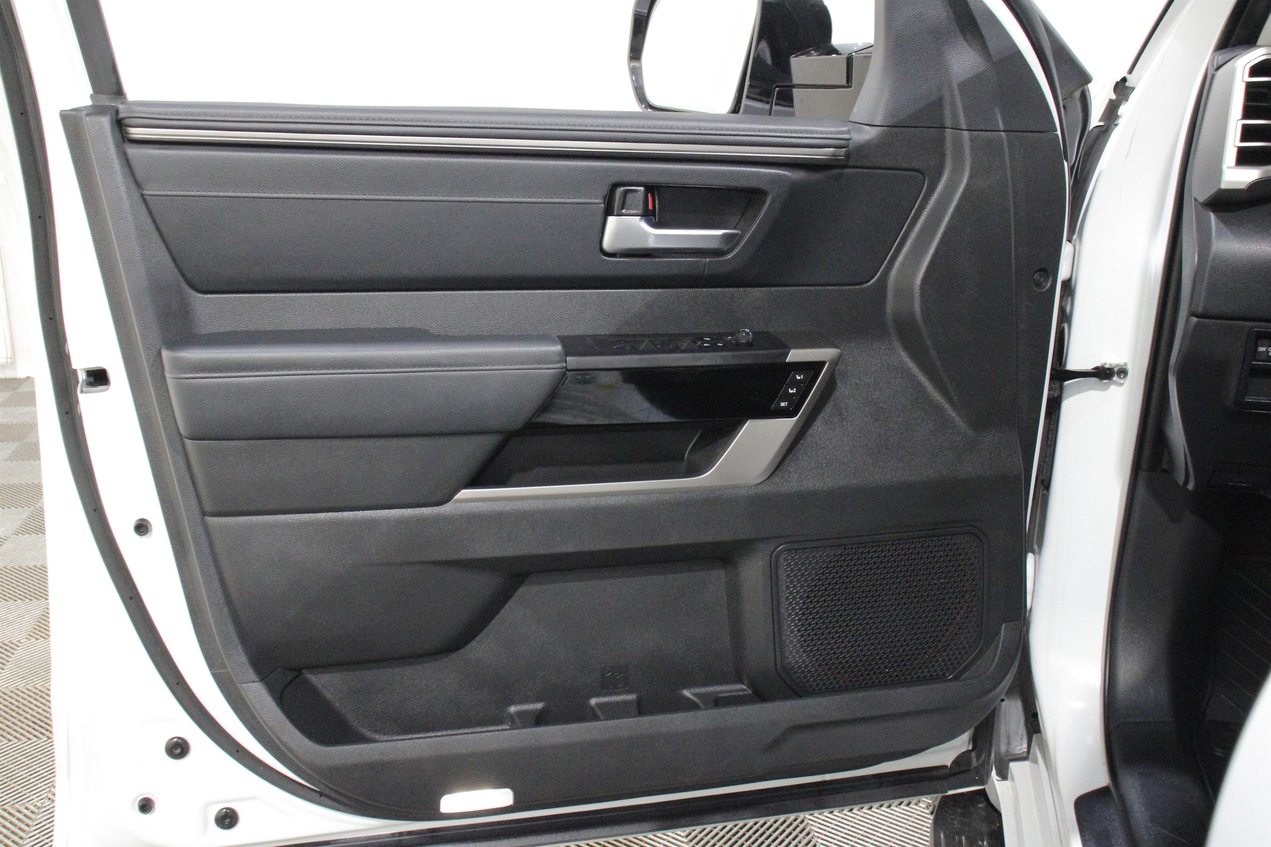 2024 Toyota Sequoia Limited - Photo 6
