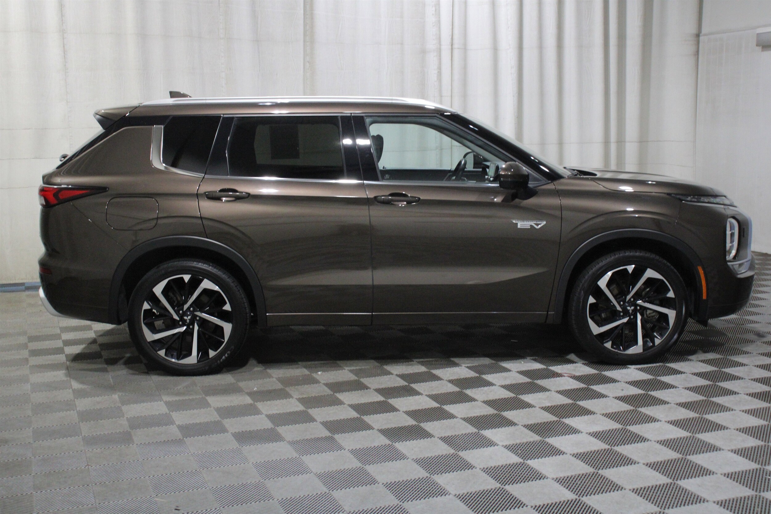 2024 Mitsubishi Outlander Plug-in Hybrid SEL - Photo 34