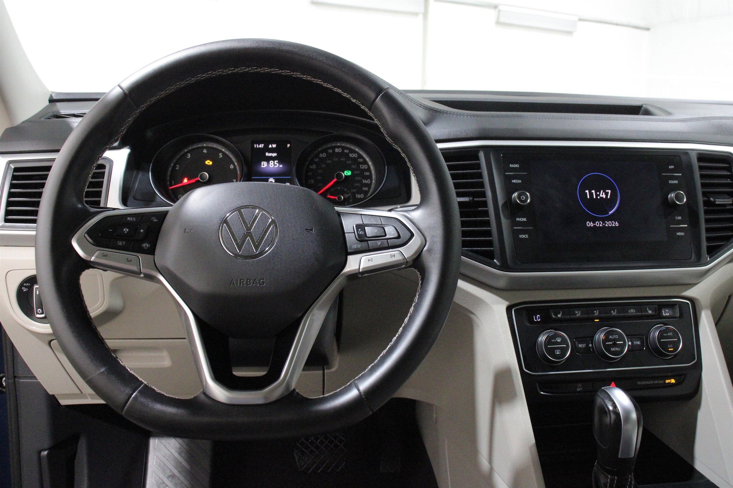 2021 Volkswagen Atlas SE w/Tech - Photo 8