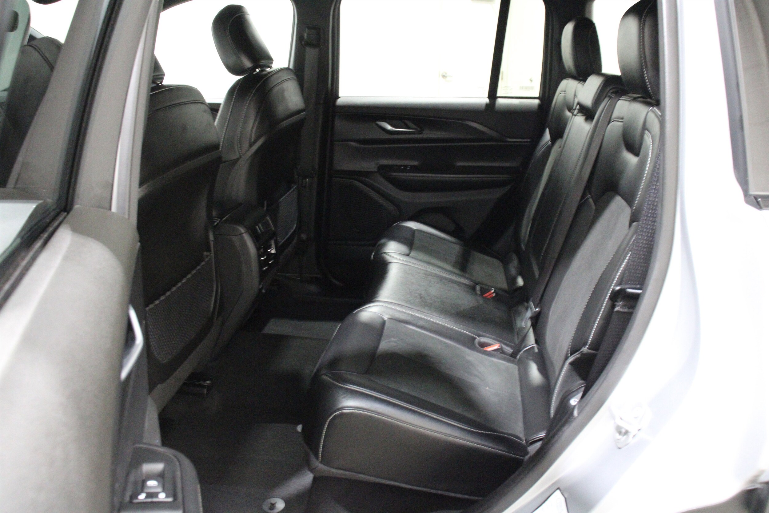 2025 Jeep Grand Cherokee Altitude - Photo 25