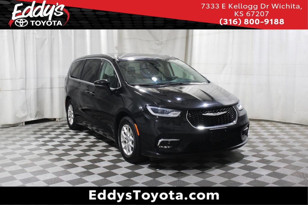 Used 2023 Chrysler Pacifica Touring L Van Passenger Van