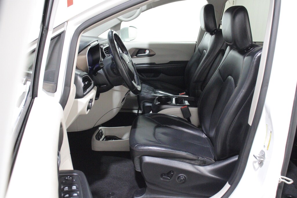 Used 2018 Chrysler Pacifica Touring L Van