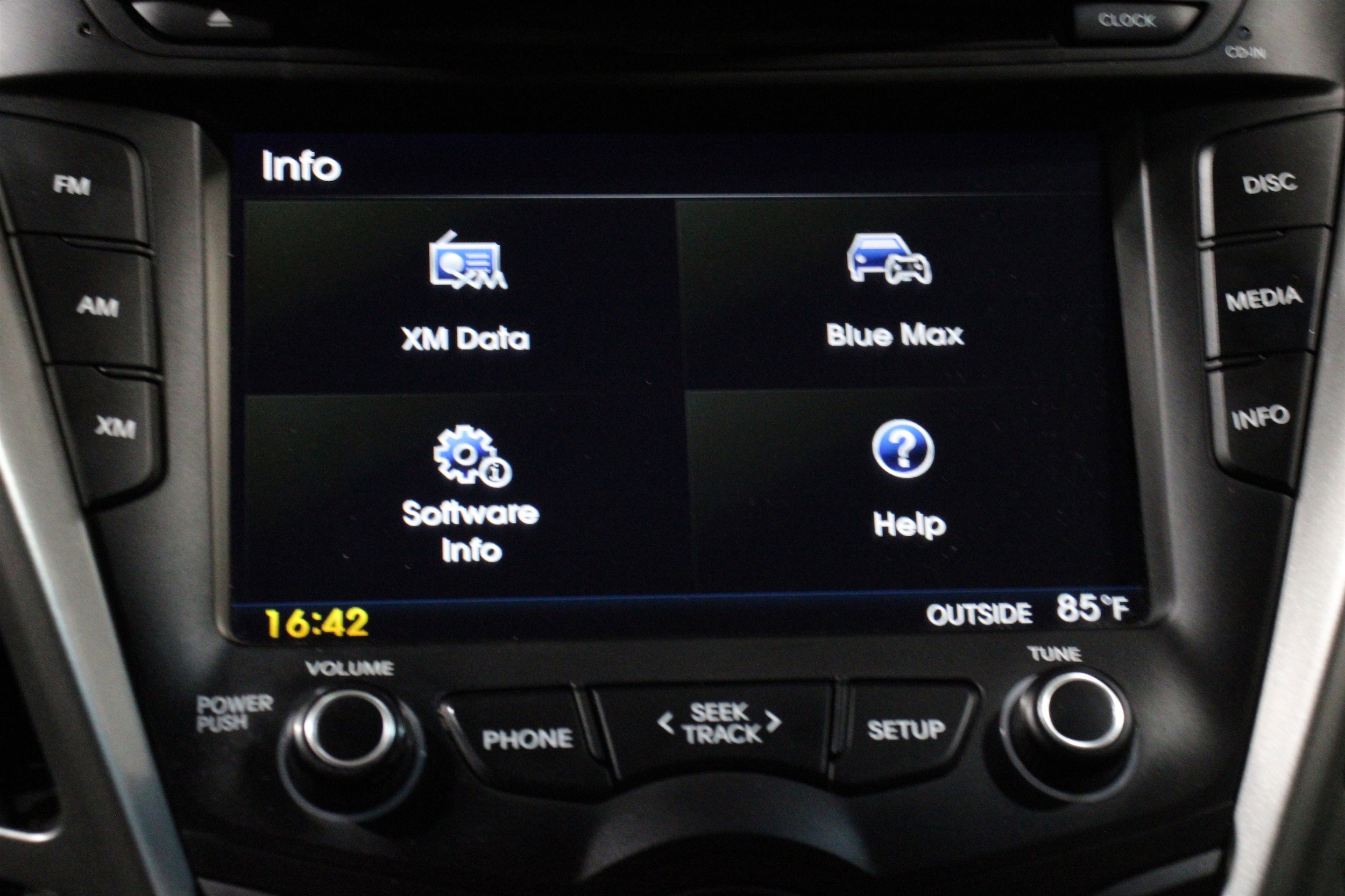 2016 Hyundai Veloster Base - Photo 15