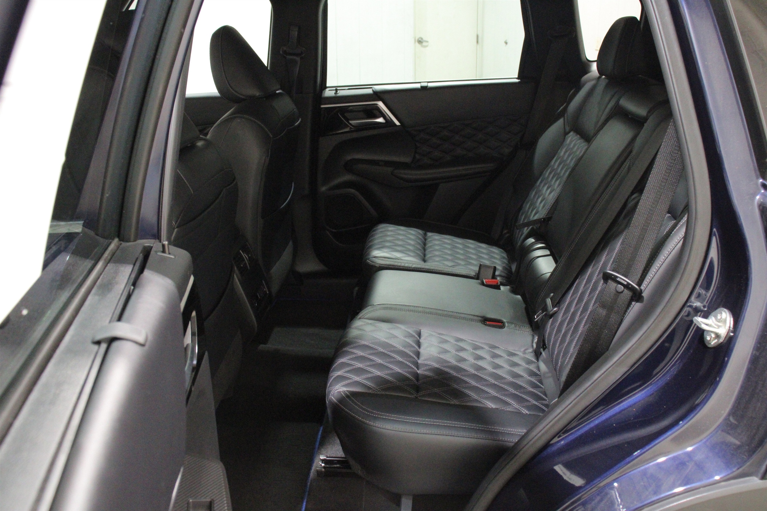 2023 Mitsubishi Outlander Plug-In Hybrid SEL - Photo 23