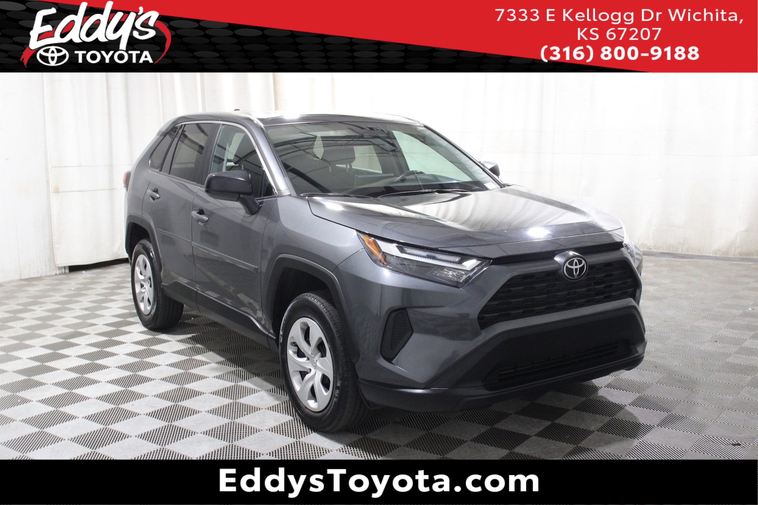 2023 Toyota RAV4 LE's photo