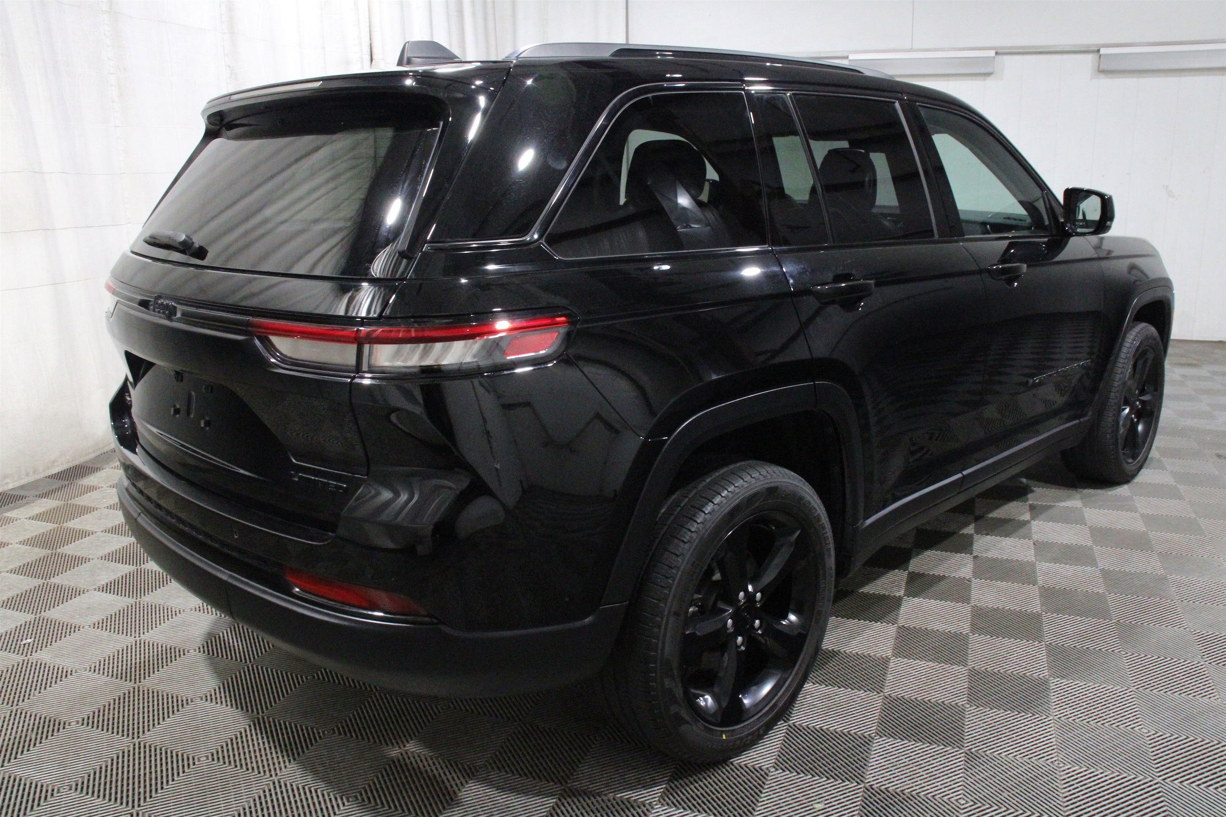 2023 Jeep Grand Cherokee Limited - Photo 32