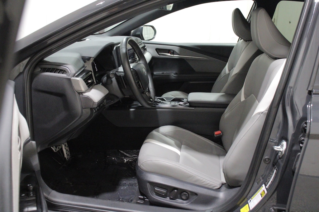 Used 2025 Toyota Camry SE Sedan