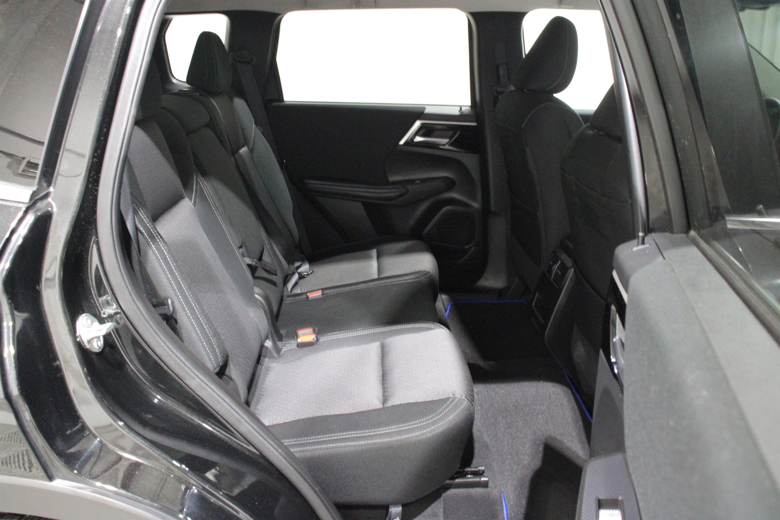 2024 Mitsubishi Outlander Plug-in Hybrid ES - Photo 29