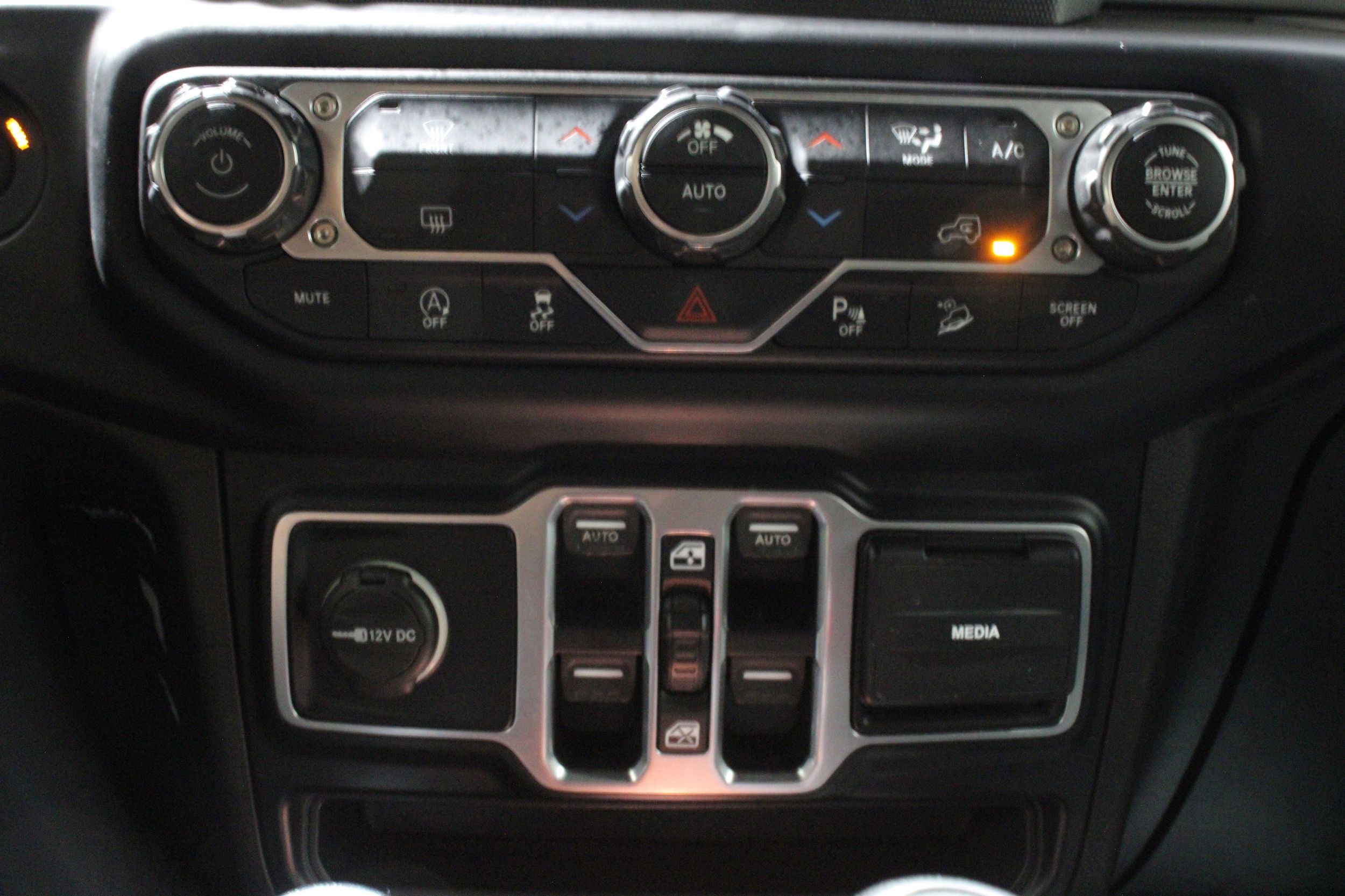 2019 Jeep Wrangler Unlimited Sahara - Photo 18