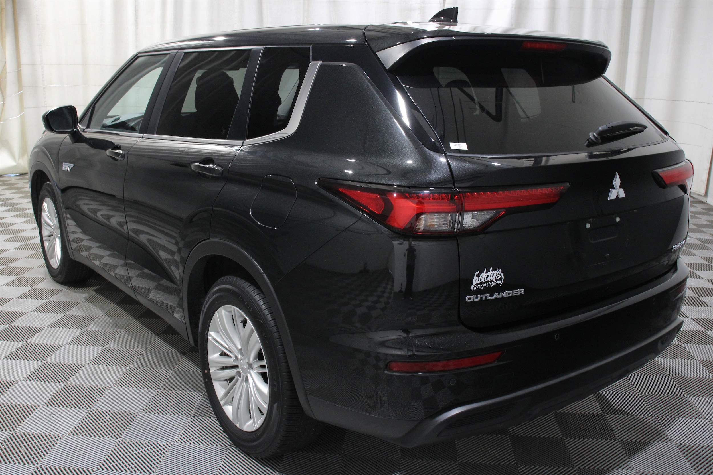 2024 Mitsubishi Outlander Plug-in Hybrid ES - Photo 38