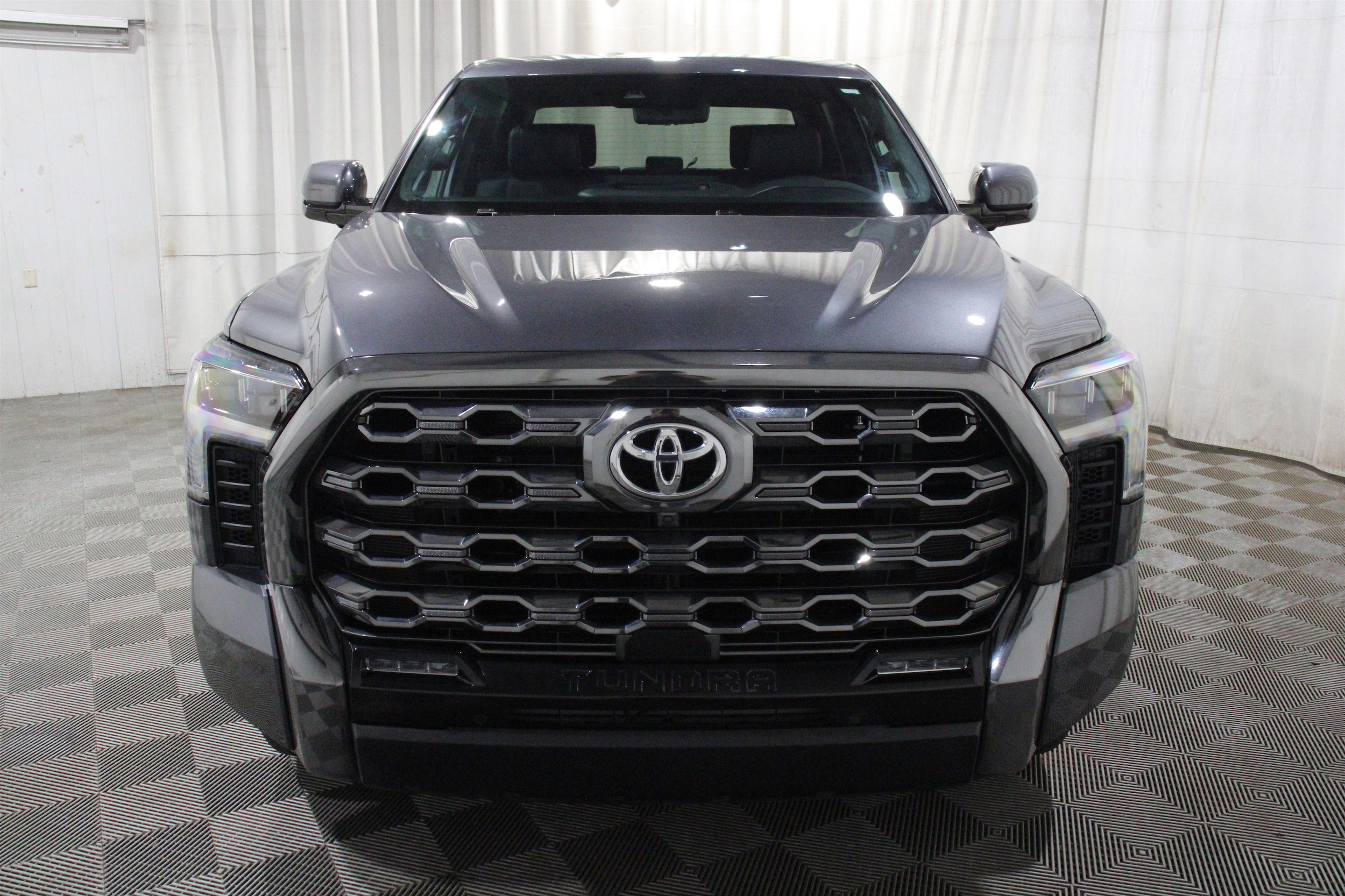 2025 Toyota Tundra Platinum - Photo 29
