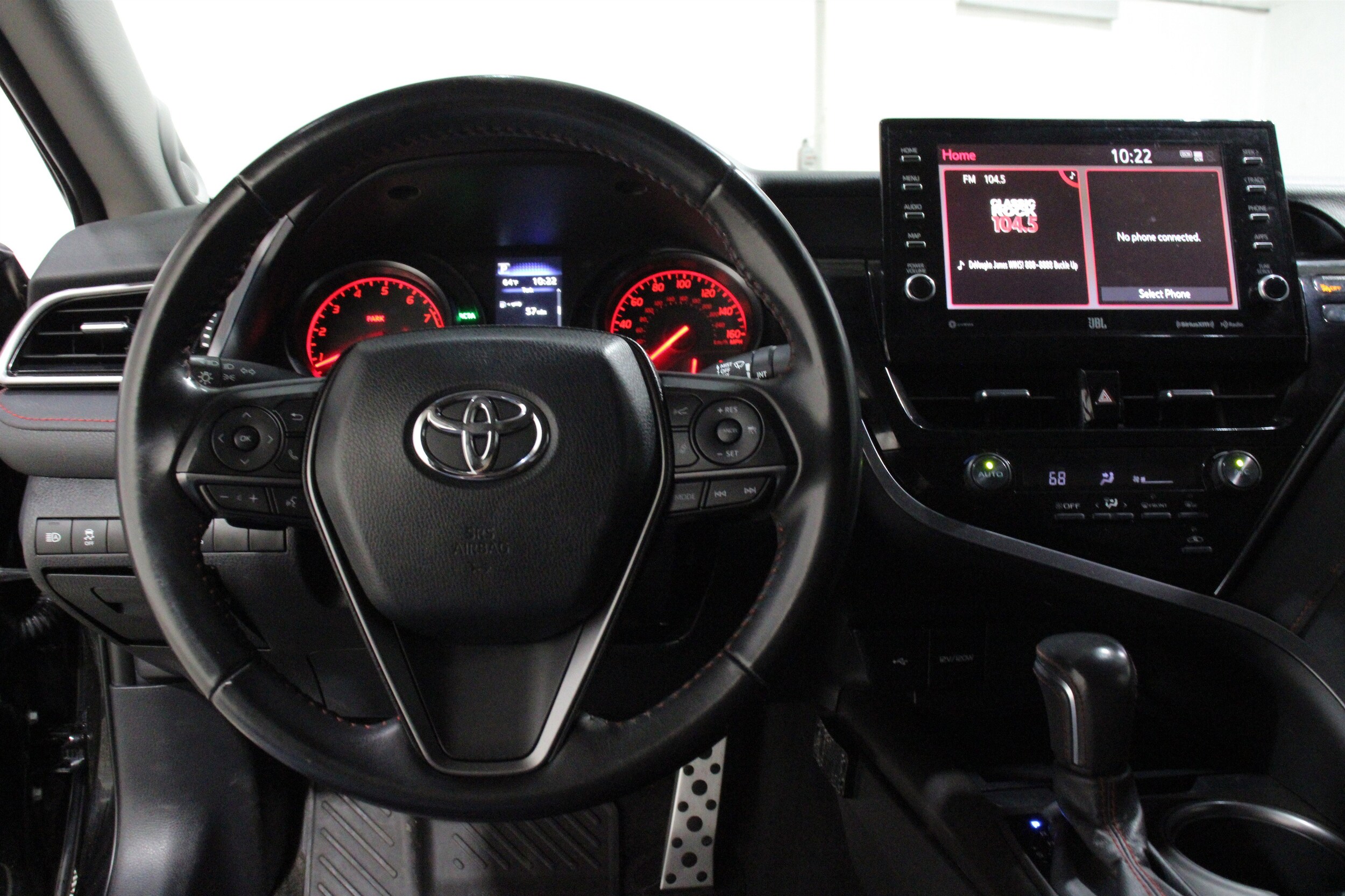 2021 Toyota Camry TRD - Photo 8
