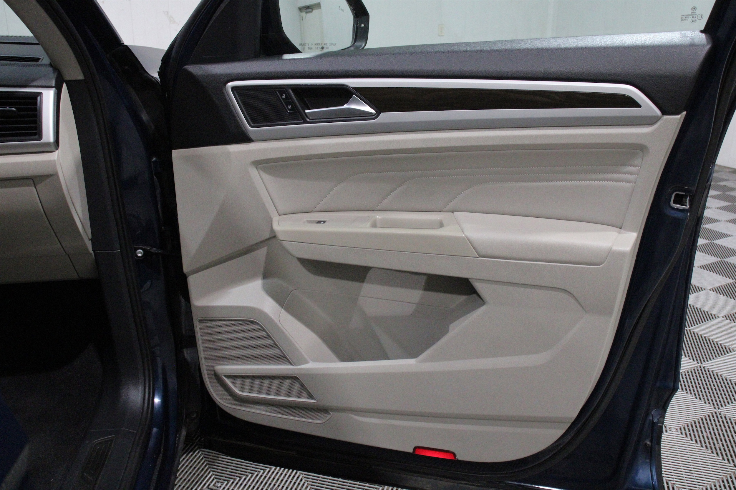 2021 Volkswagen Atlas SE w/Tech - Photo 31