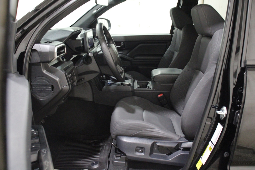 Used 2025 Toyota Tacoma SR Truck Double Cab