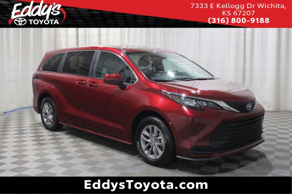 Used 2025 Toyota Sienna LE 8 Passenger Van Passenger Van