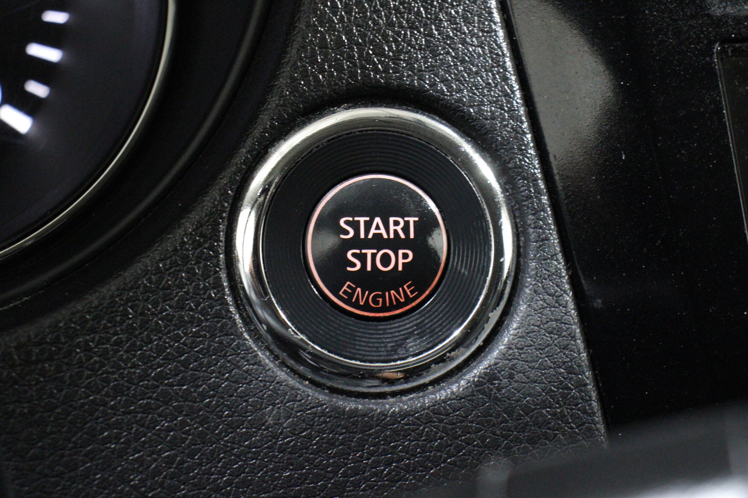 2017 Nissan Rogue SV - Photo 19