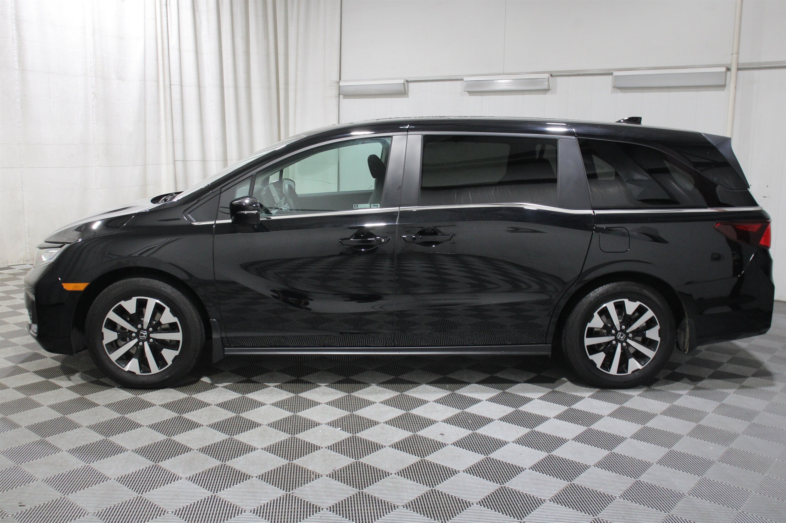 2026 Honda Odyssey EX-L - Photo 38