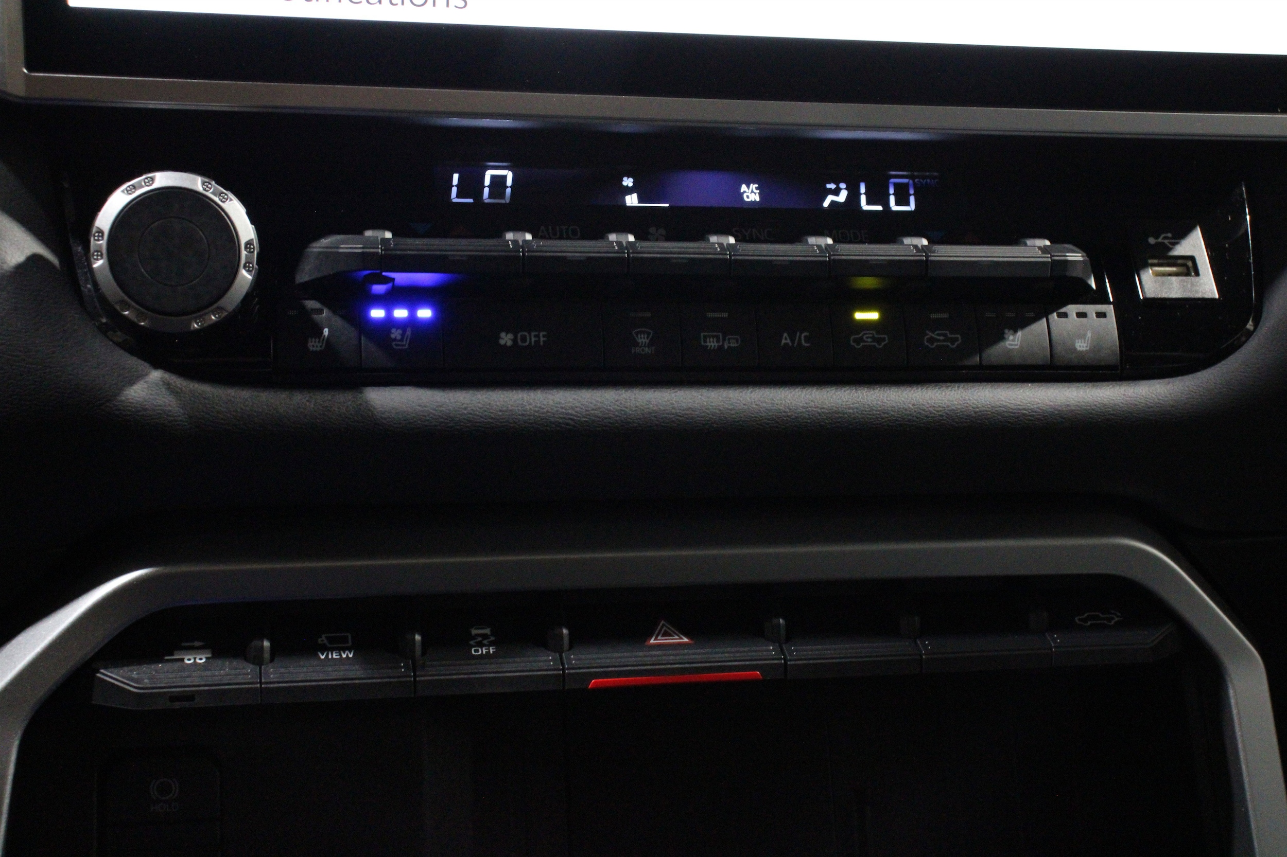 2025 Toyota Tundra Platinum - Photo 16