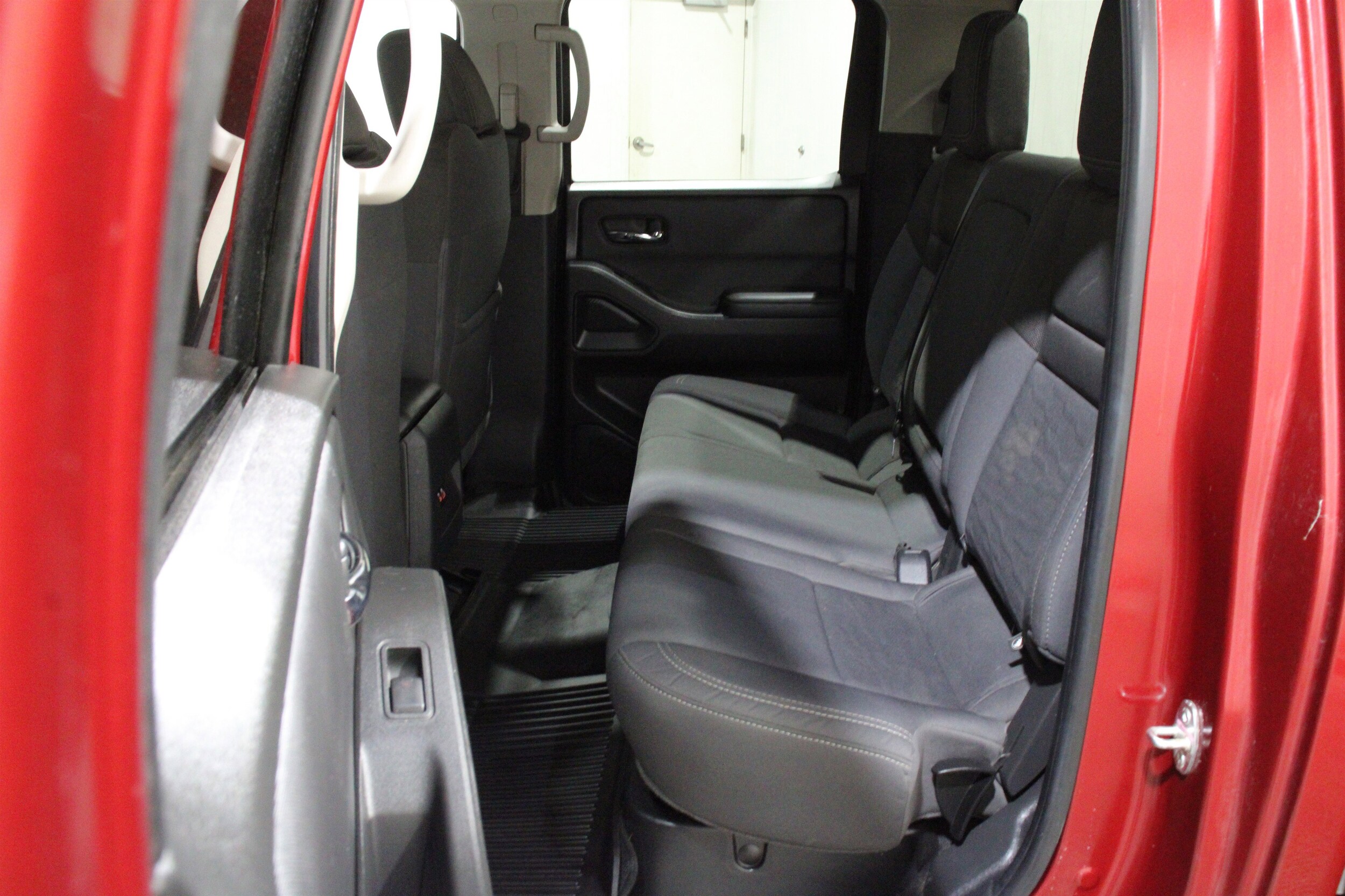 2024 Nissan Frontier SV - Photo 23