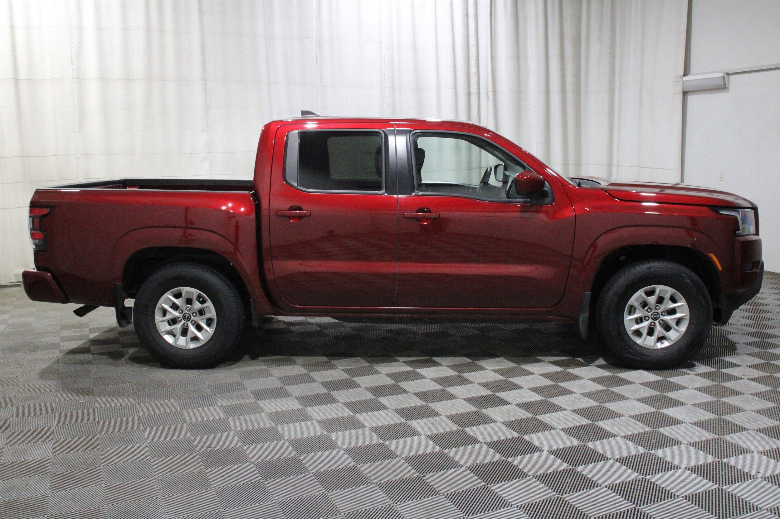 2024 Nissan Frontier SV - Photo 31