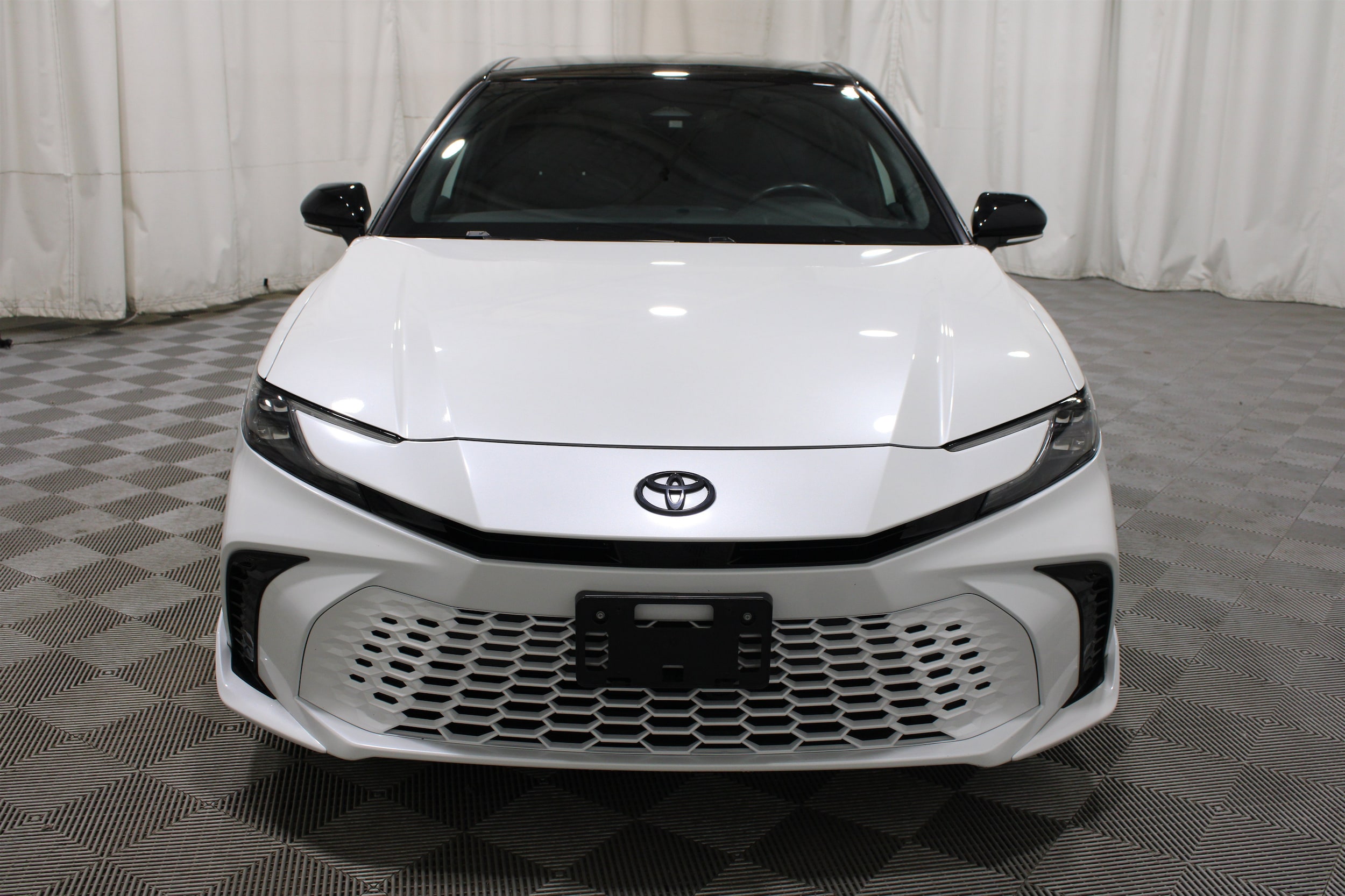 2025 Toyota Camry XSE - Photo 33