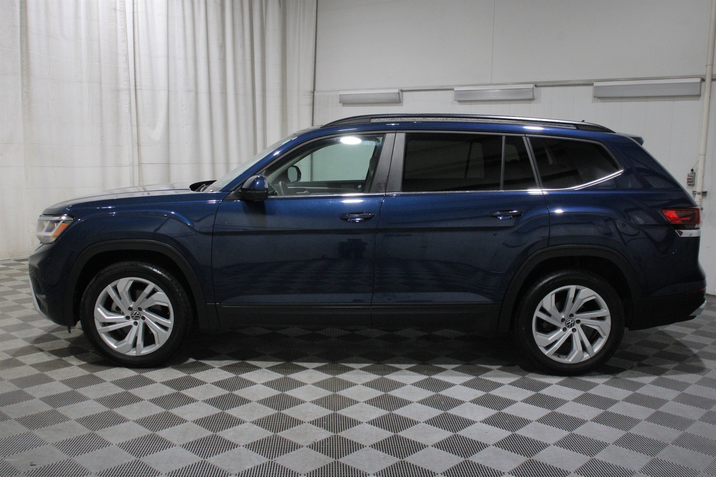 2021 Volkswagen Atlas SE w/Tech - Photo 38