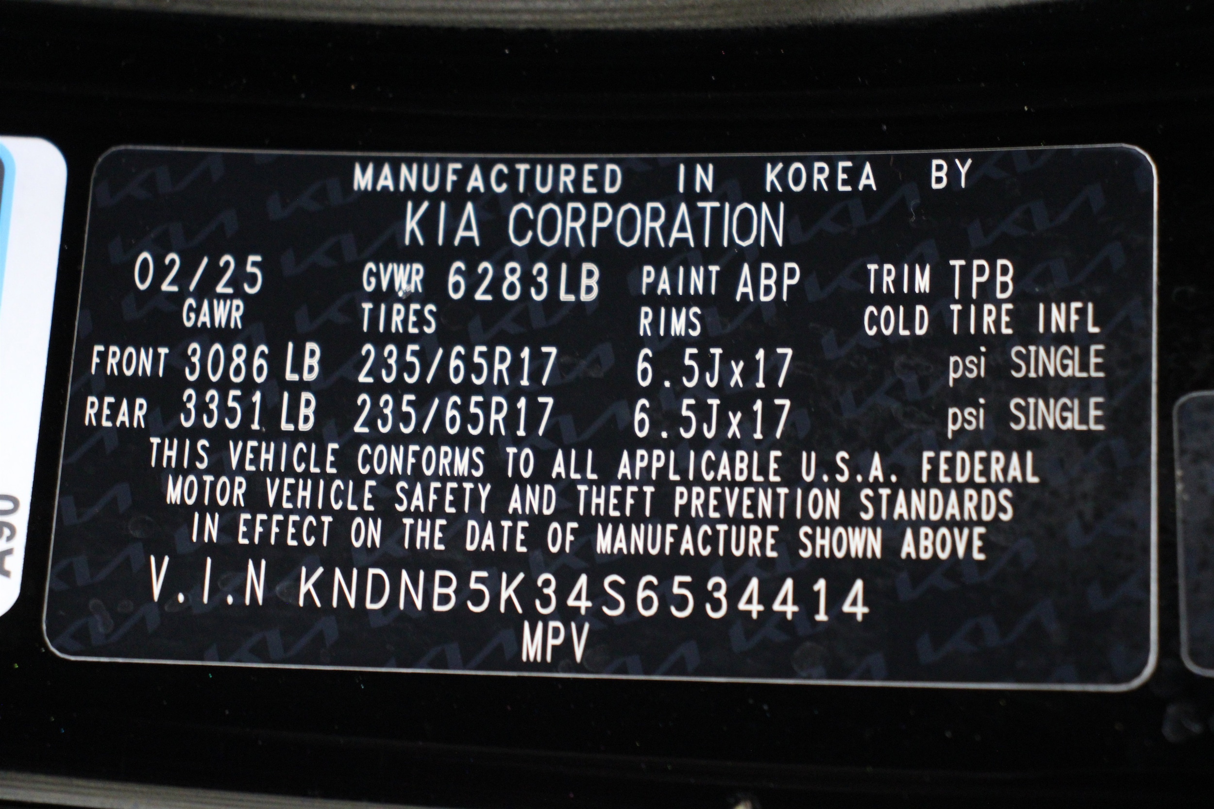 2025 Kia Carnival LXS - Photo 43