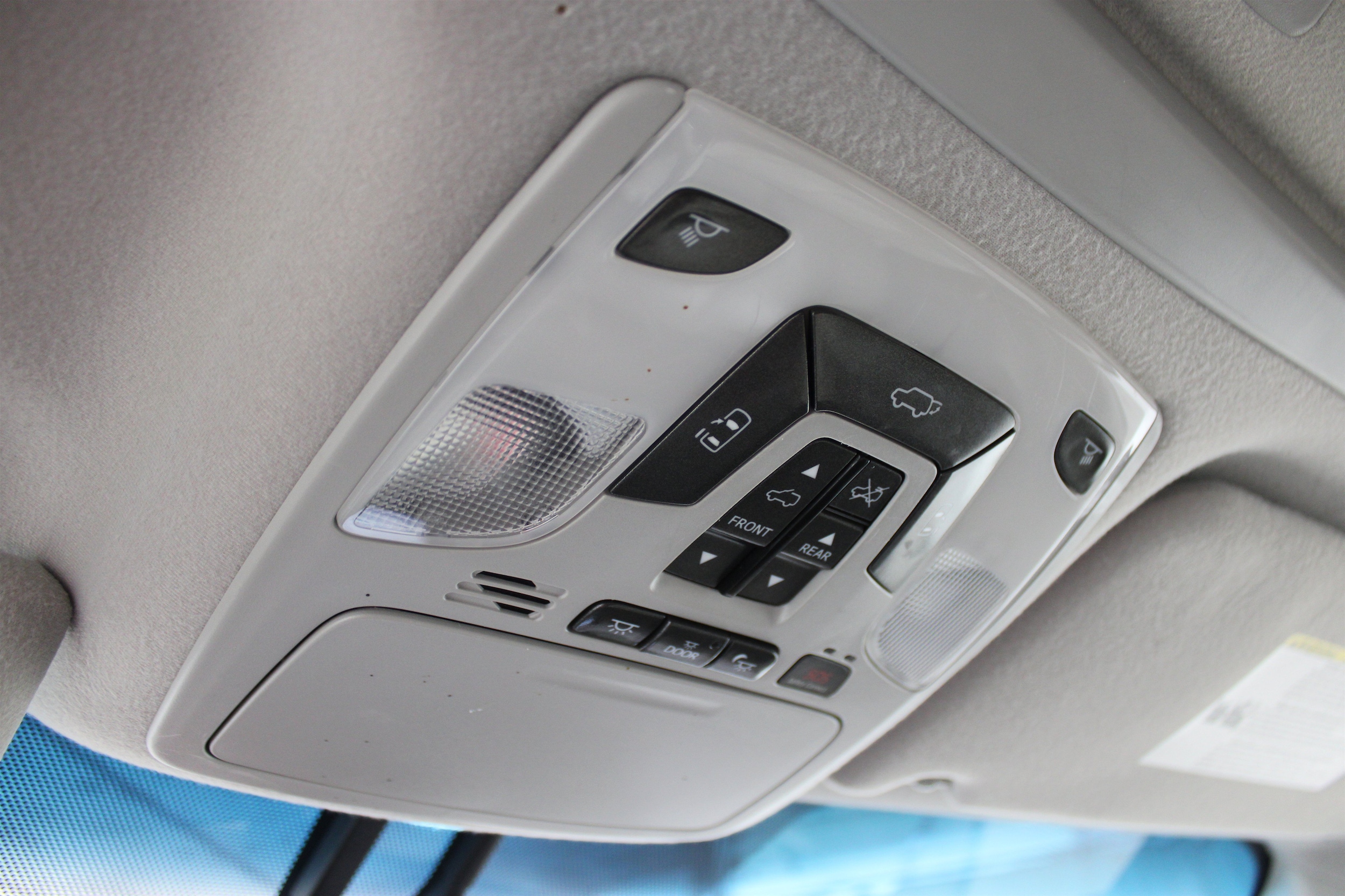 2014 Toyota Sienna Limited - Photo 18