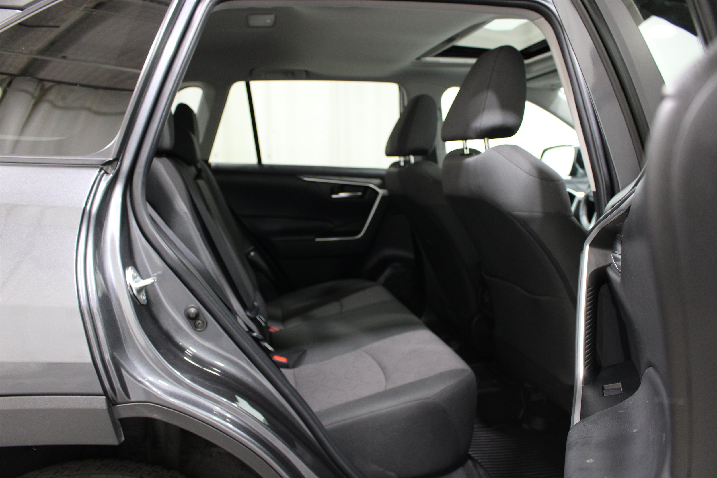 2023 Toyota RAV4 XLE - Photo 23