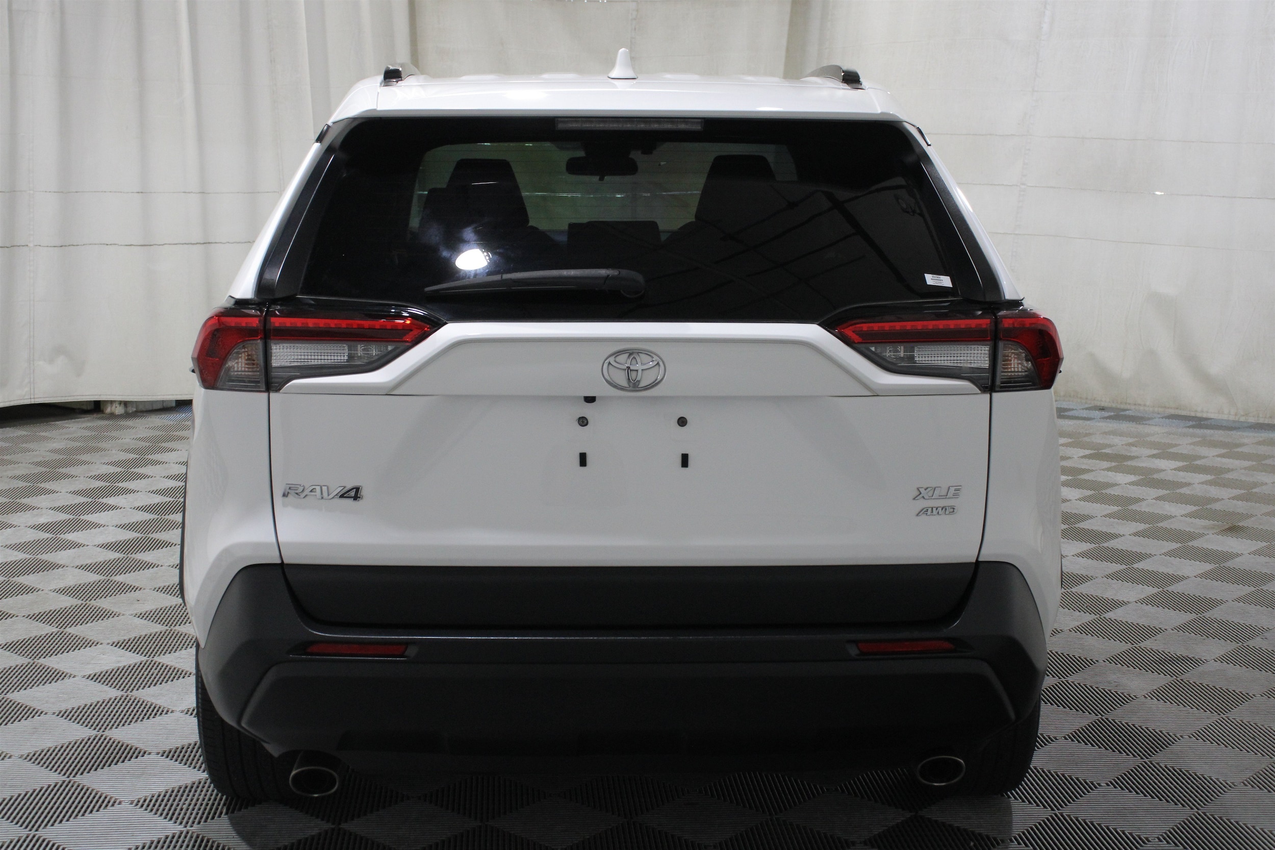 2022 Toyota RAV4 XLE - Photo 34