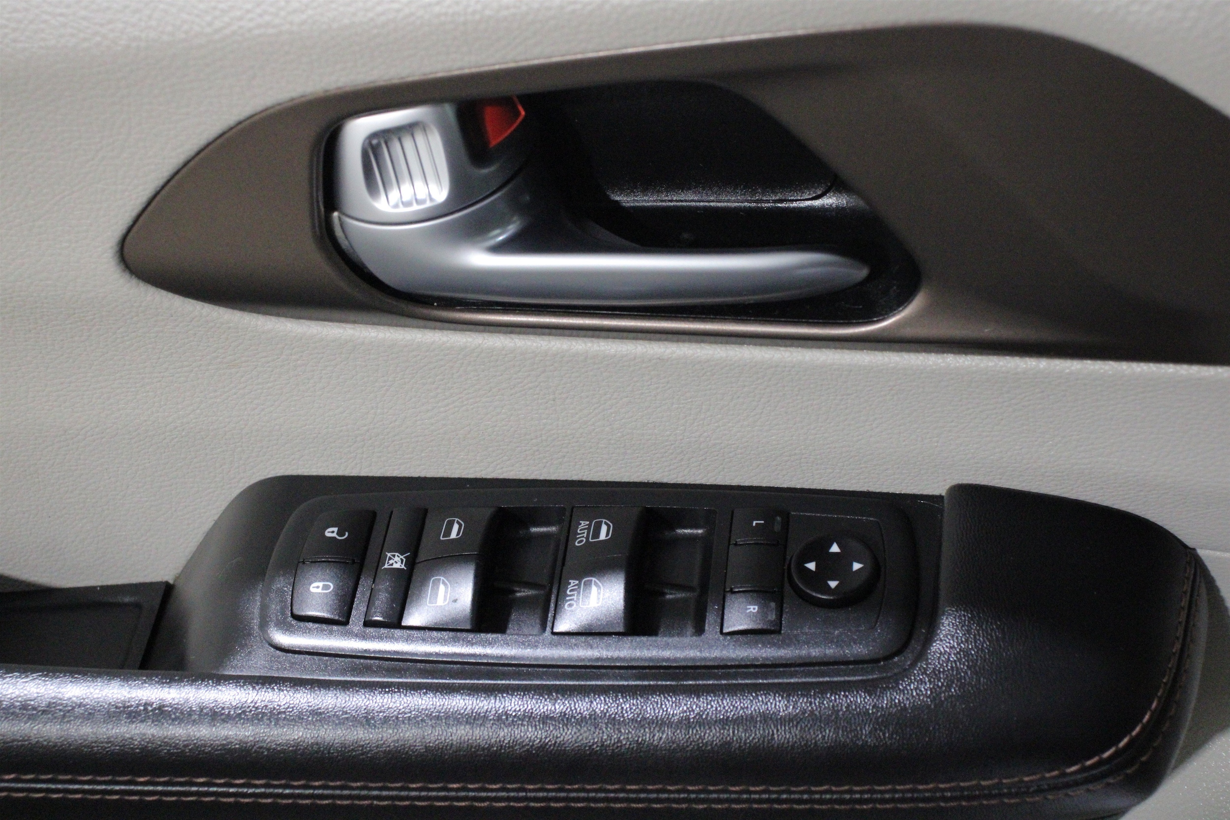2018 Chrysler Pacifica Touring L - Photo 7