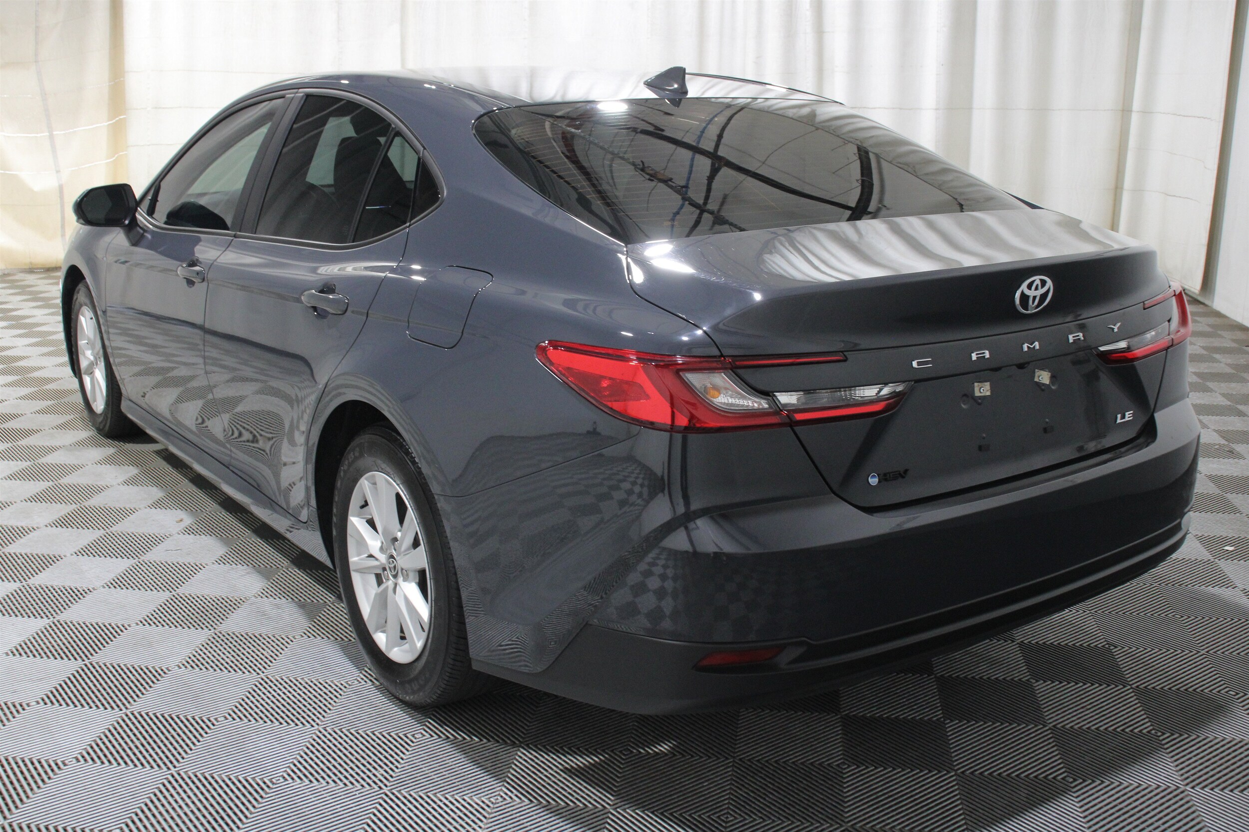 2025 Toyota Camry LE - Photo 35