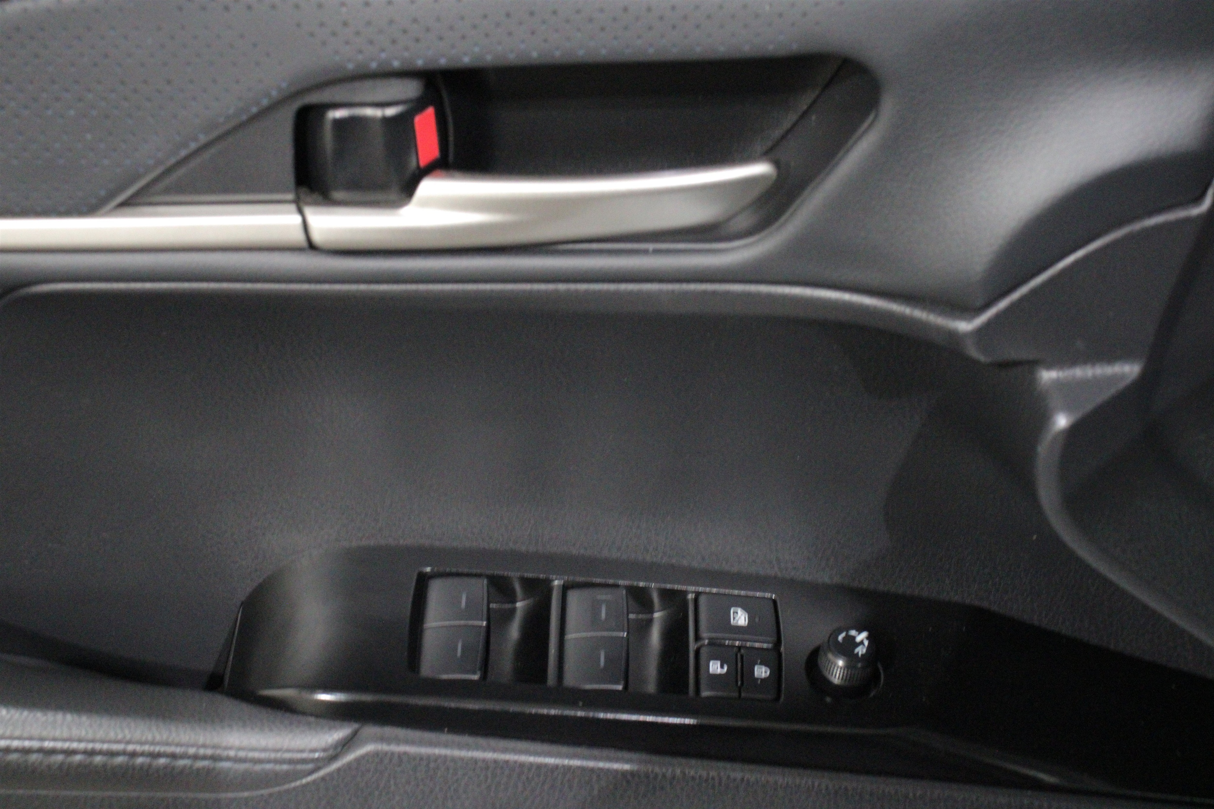 2025 Toyota Camry XSE - Photo 7