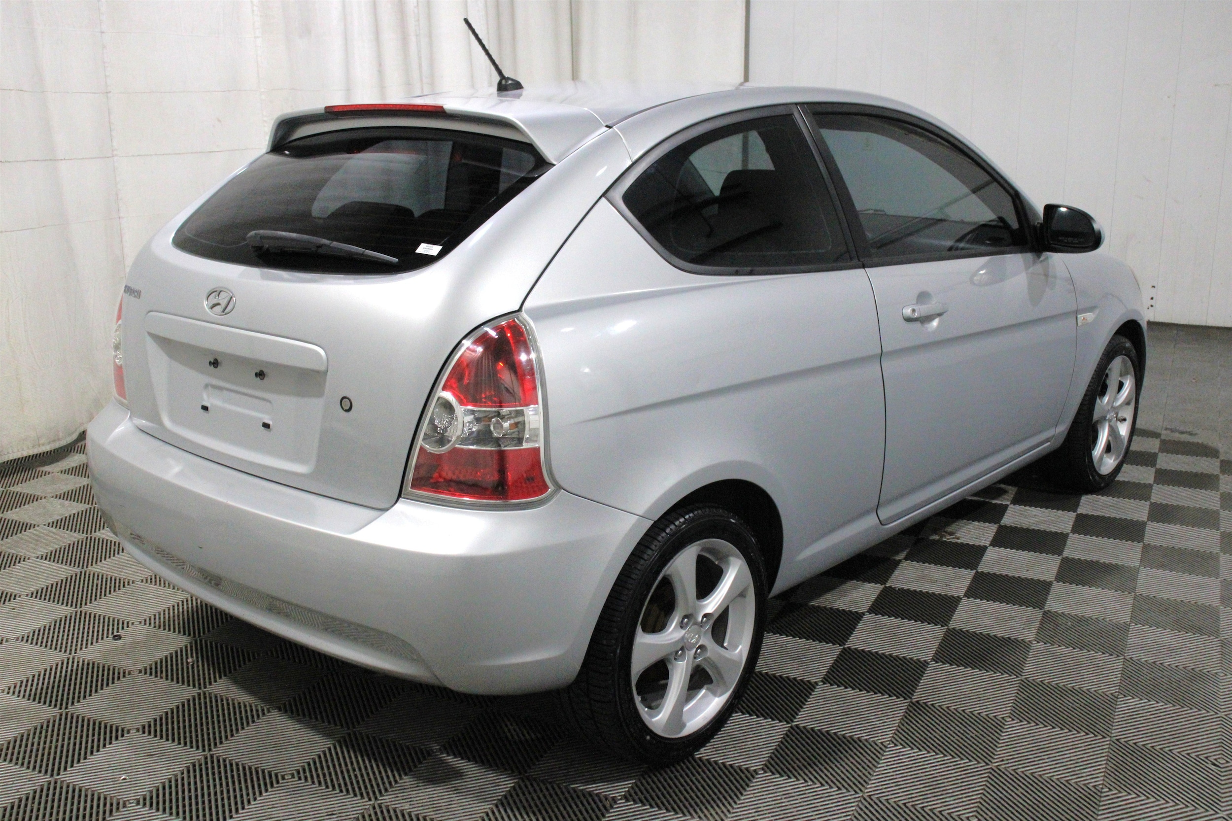 2008 Hyundai Accent SE - Photo 23