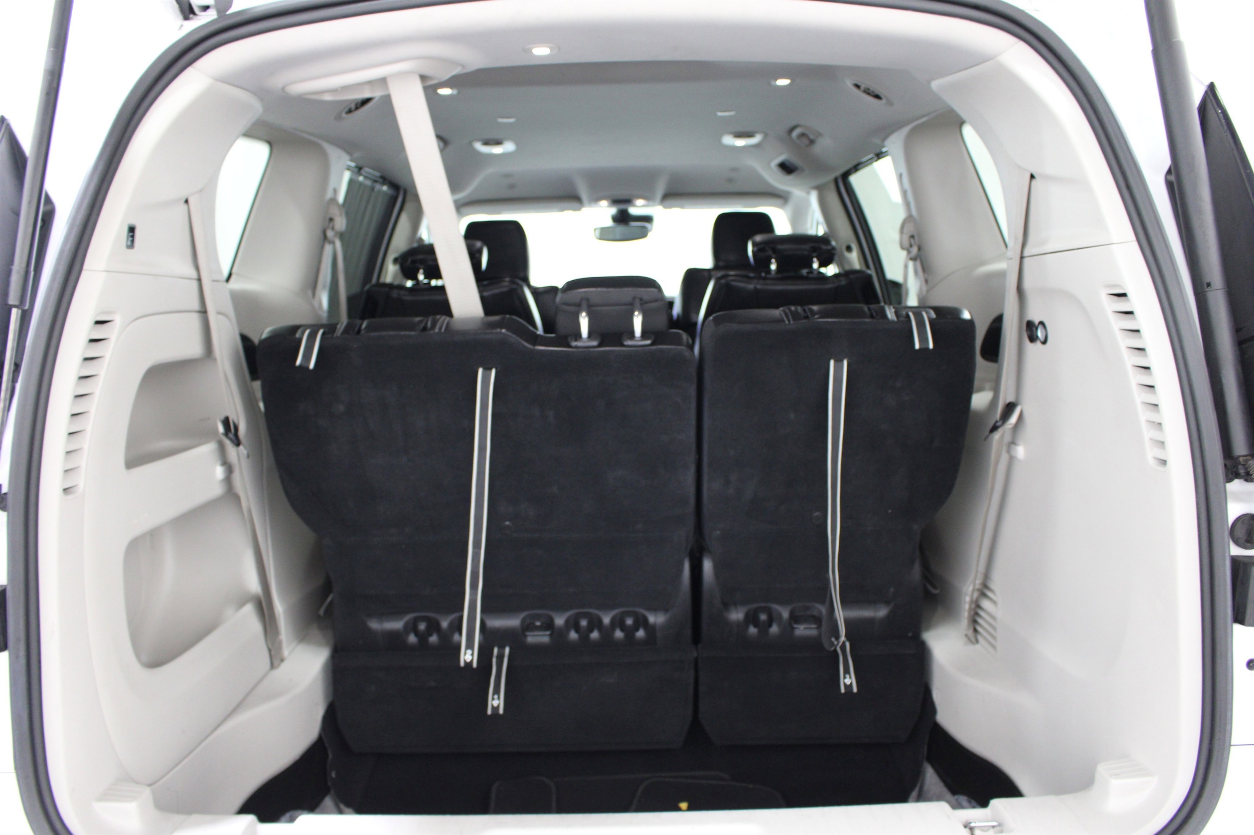 2024 Chrysler Pacifica Touring L - Photo 23