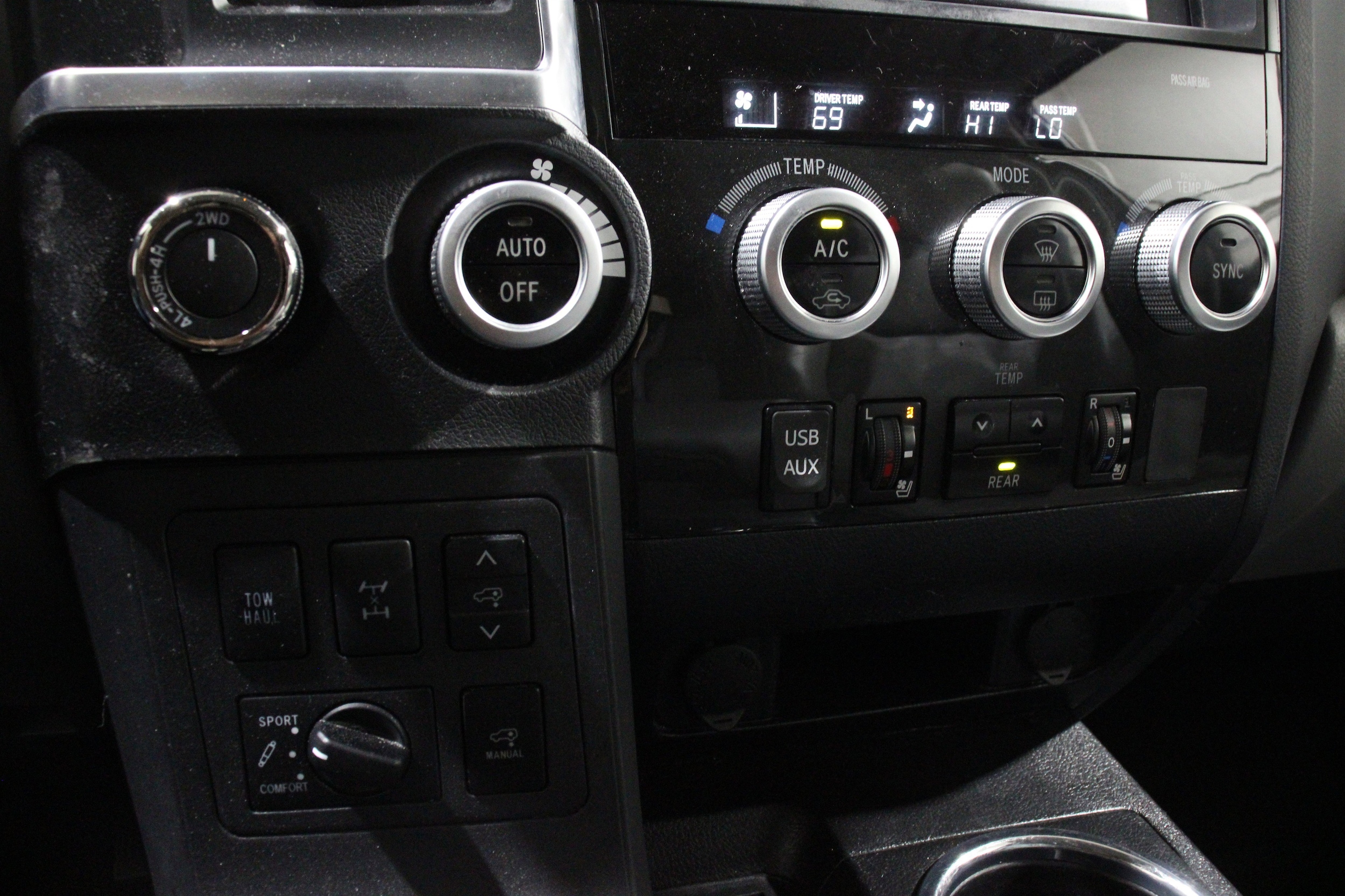 2019 Toyota Sequoia Platinum - Photo 19