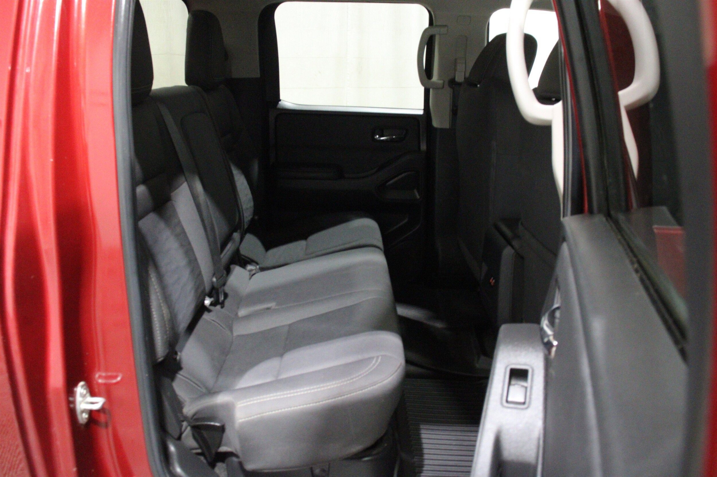 2024 Nissan Frontier SV - Photo 26