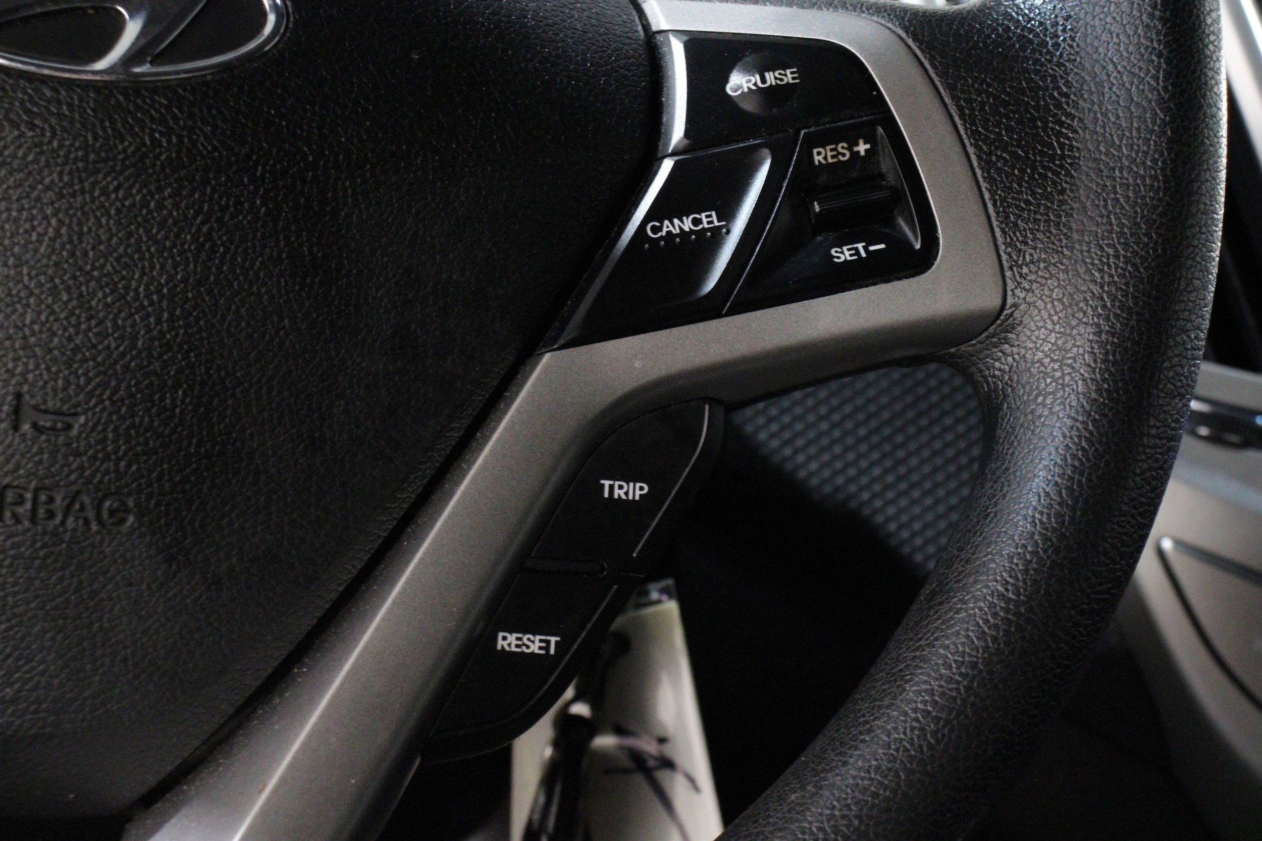 2016 Hyundai Veloster Base - Photo 10
