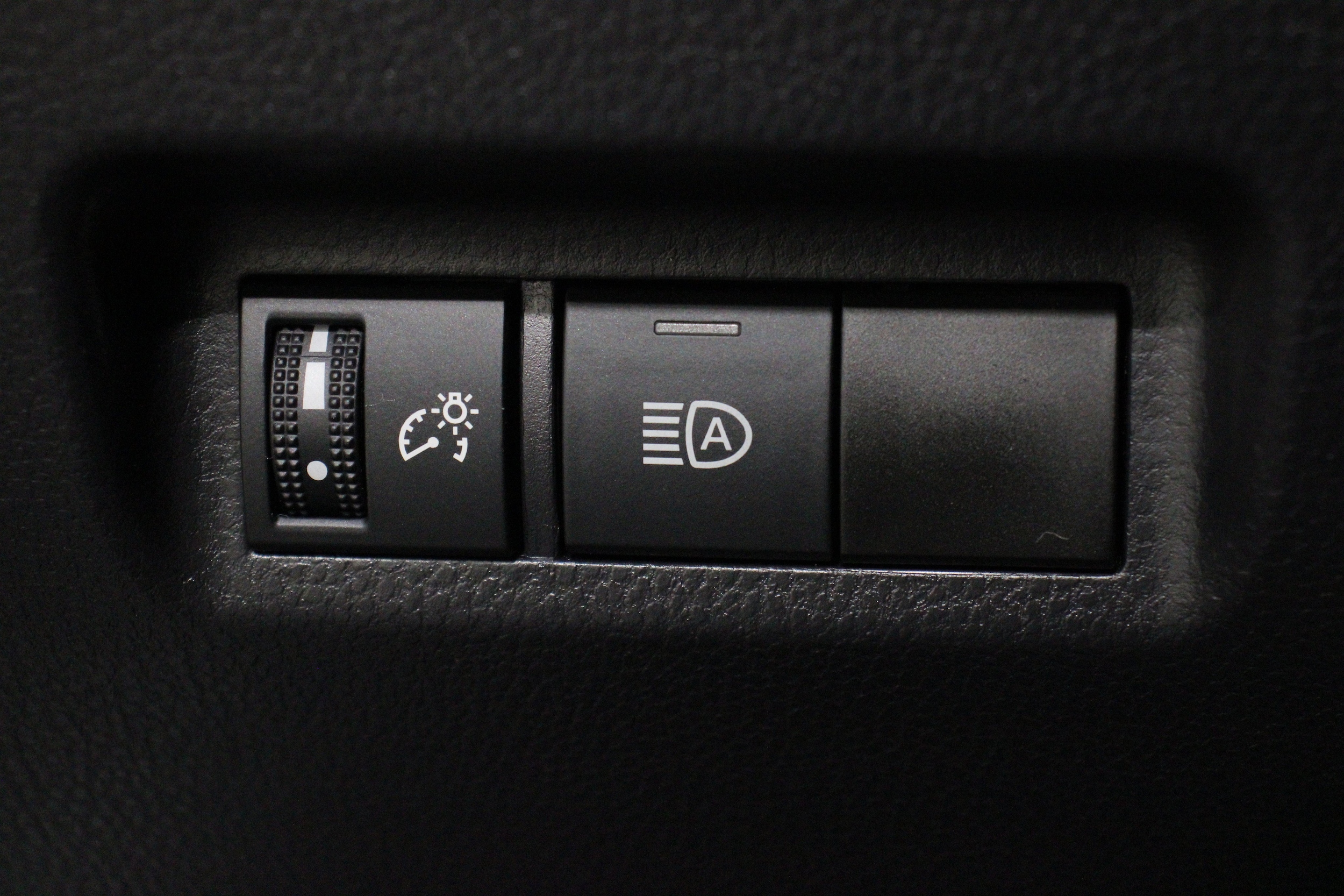 2025 Toyota RAV4 LE - Photo 11