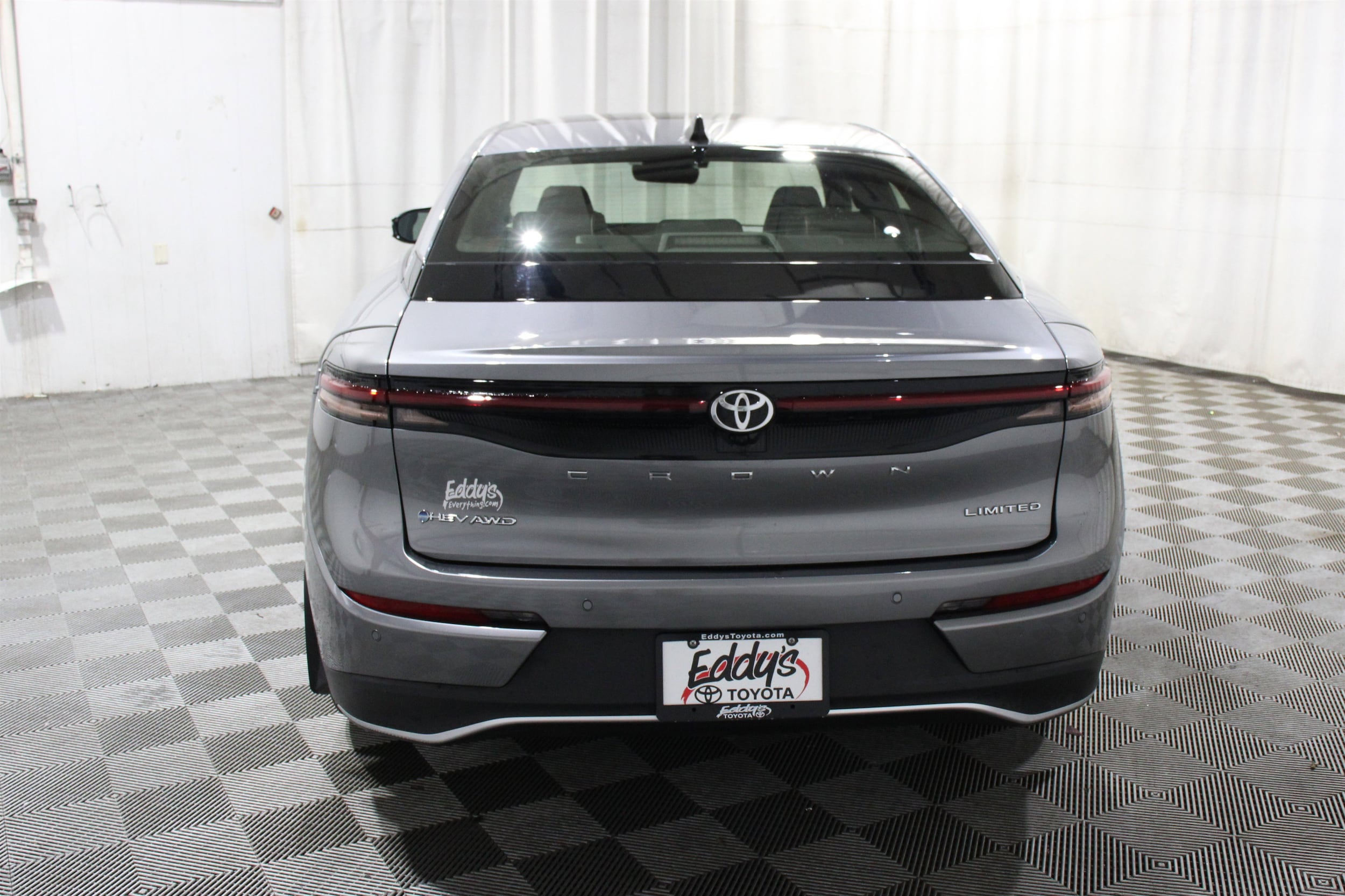 2025 Toyota Crown Limited - Photo 29