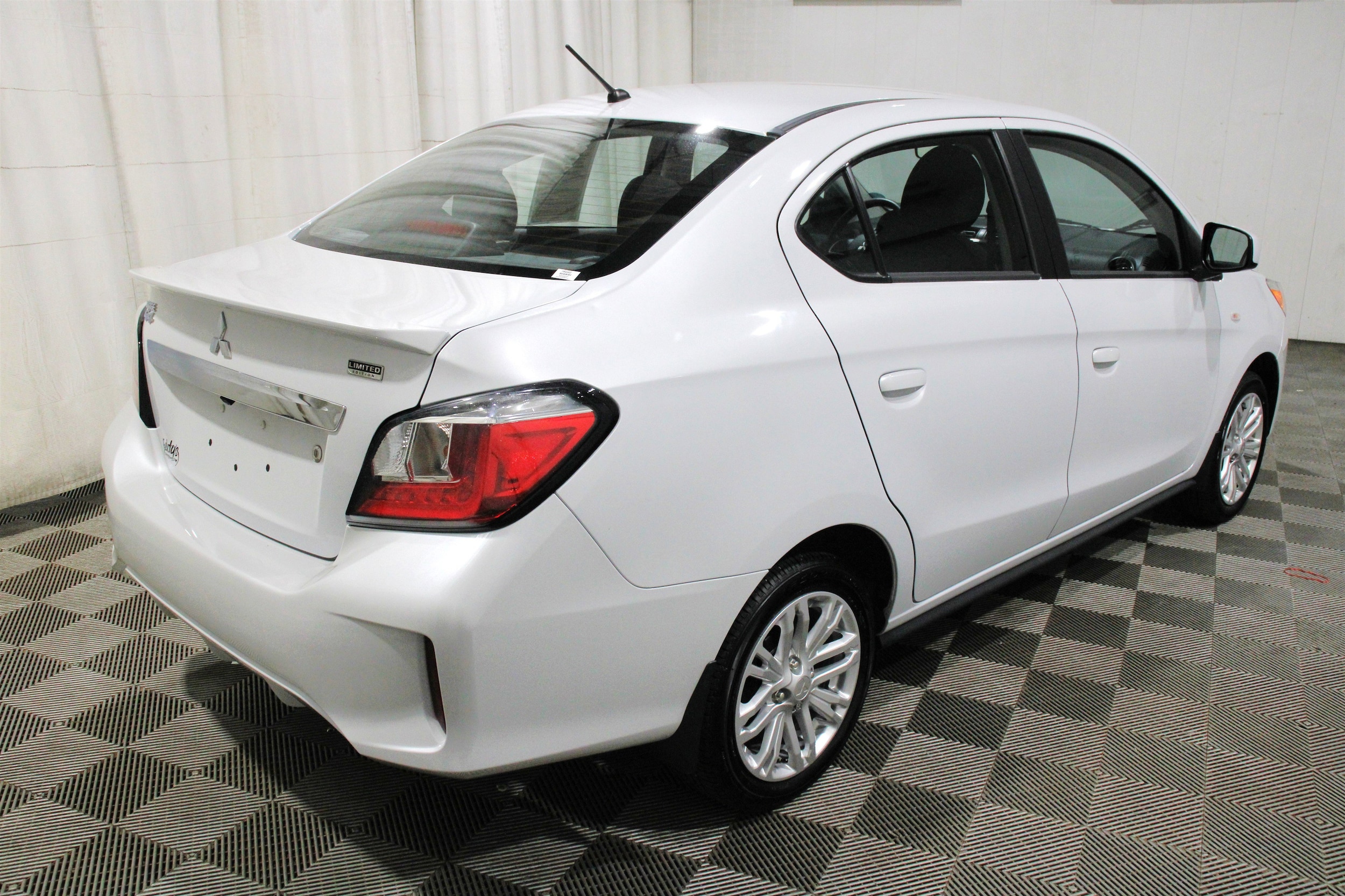2024 Mitsubishi Mirage G4 LE - Photo 29