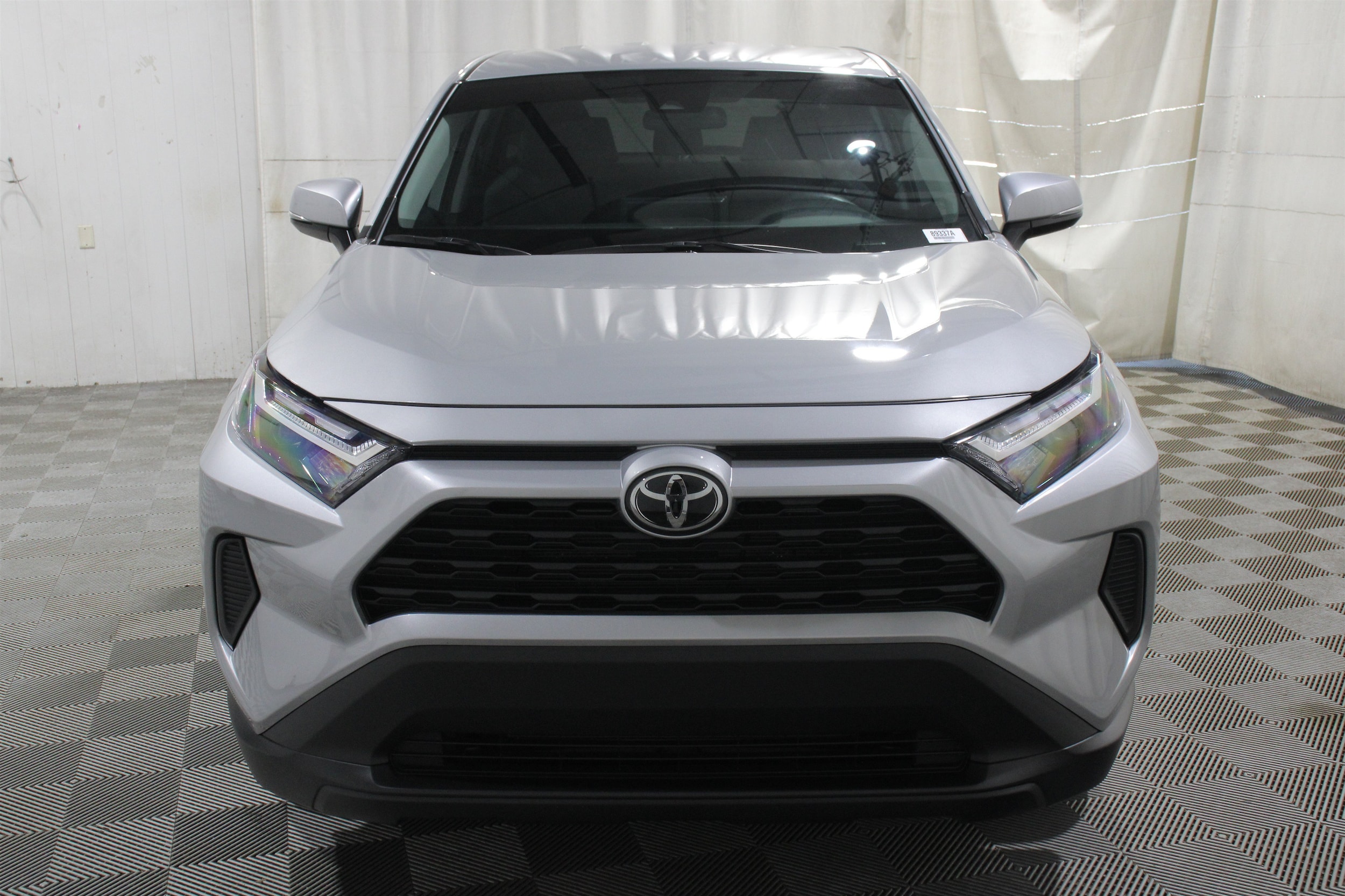2025 Toyota RAV4 LE - Photo 29