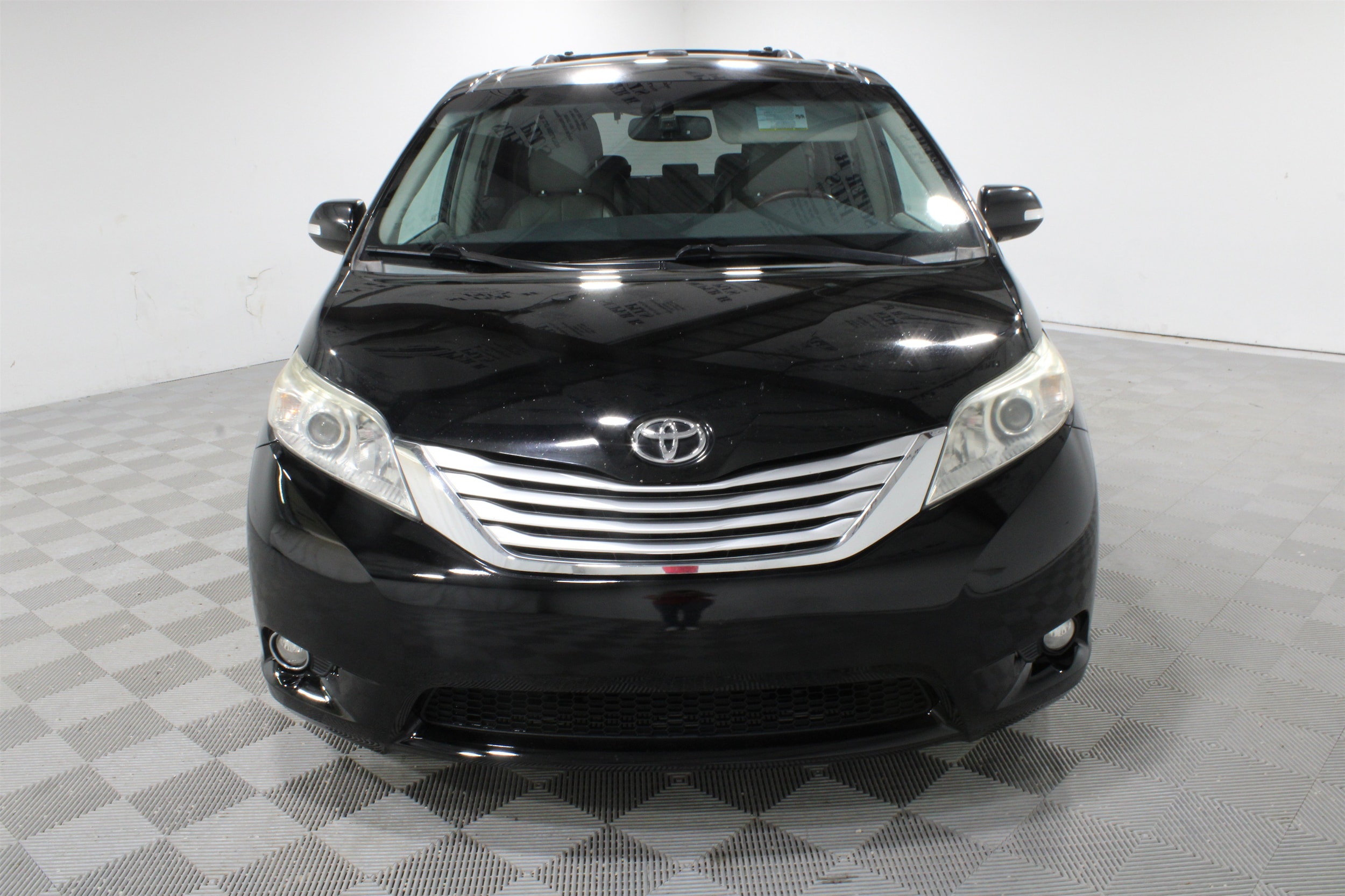 2014 Toyota Sienna Limited - Photo 35