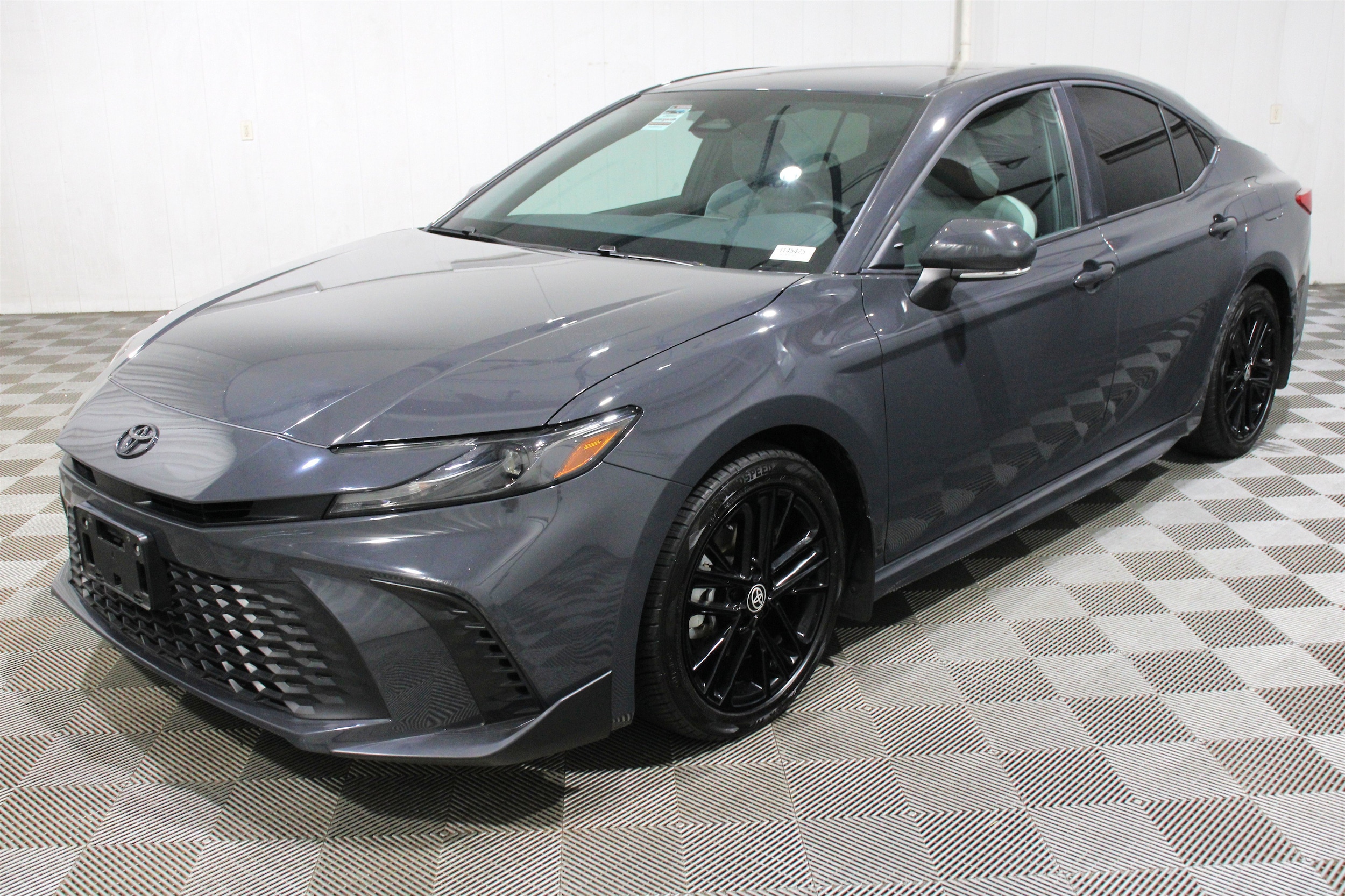 2025 Toyota Camry SE - Photo 35