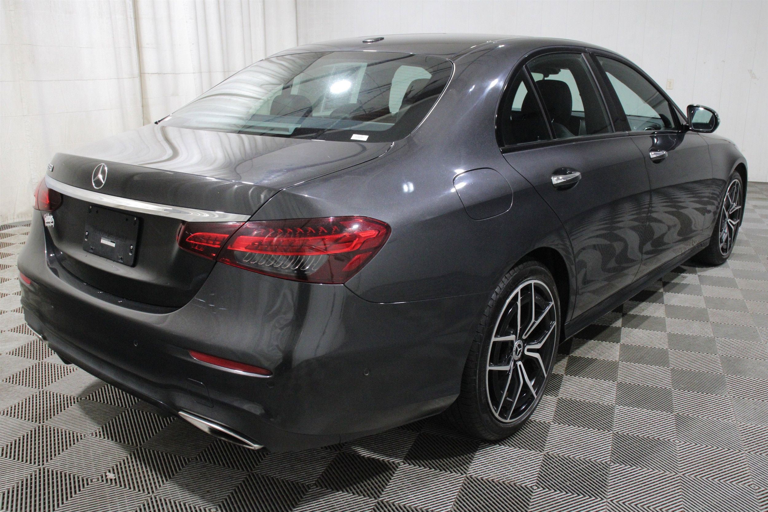 2022 Mercedes-Benz E-Class E350 - Photo 33