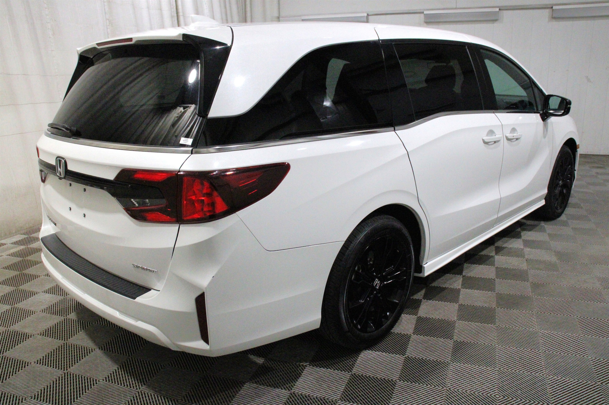 2025 Honda Odyssey Sport L - Photo 34