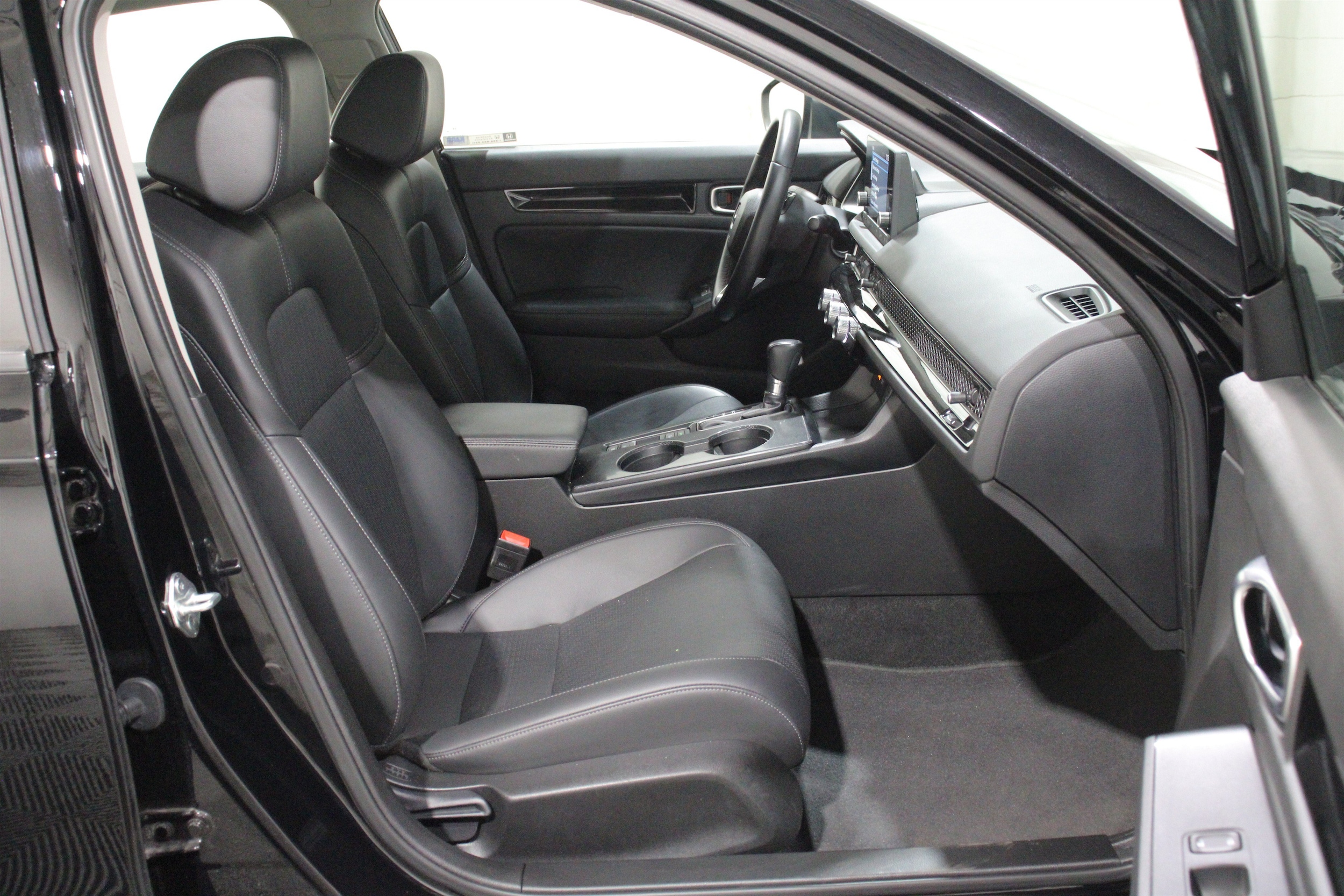 2023 Honda Civic Hatchback EX-L - Photo 25