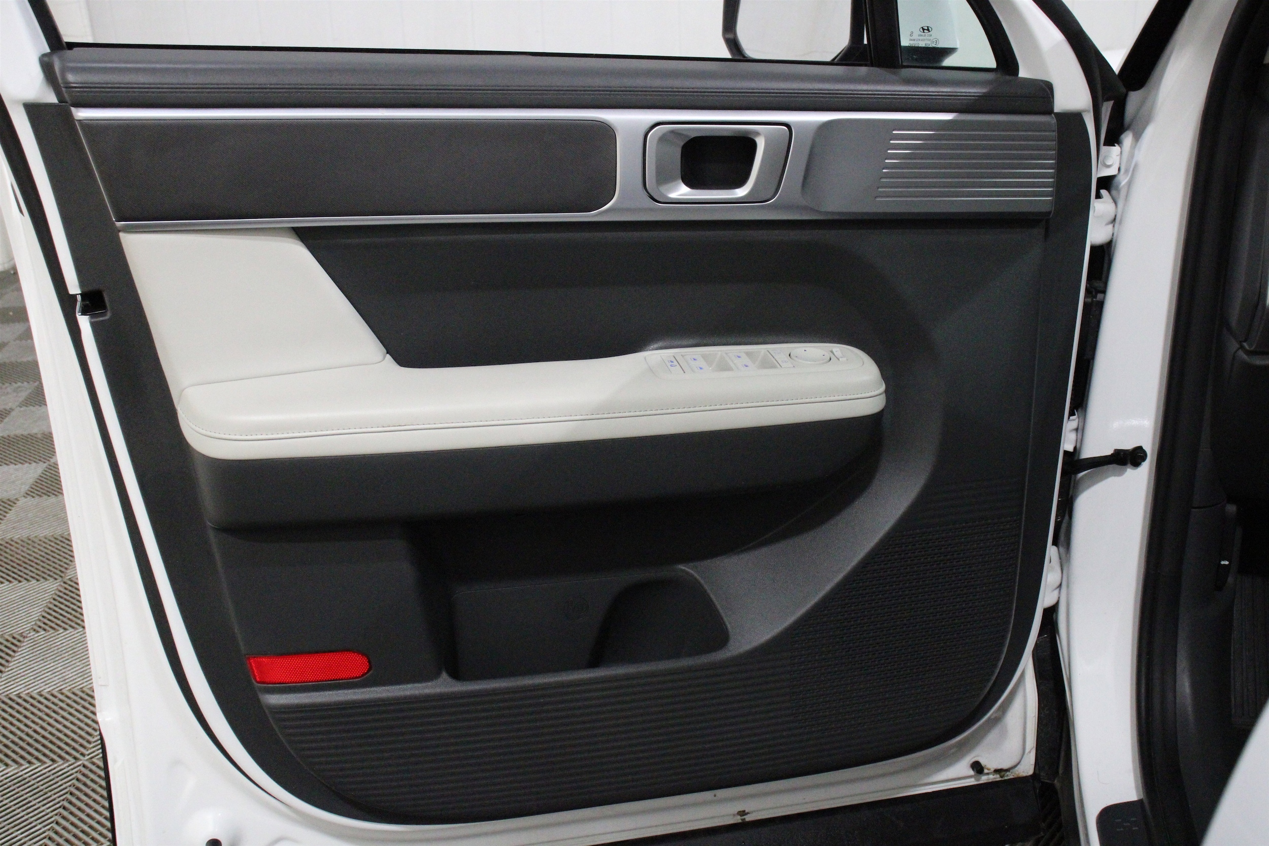 2025 Hyundai Santa Fe SEL - Photo 6