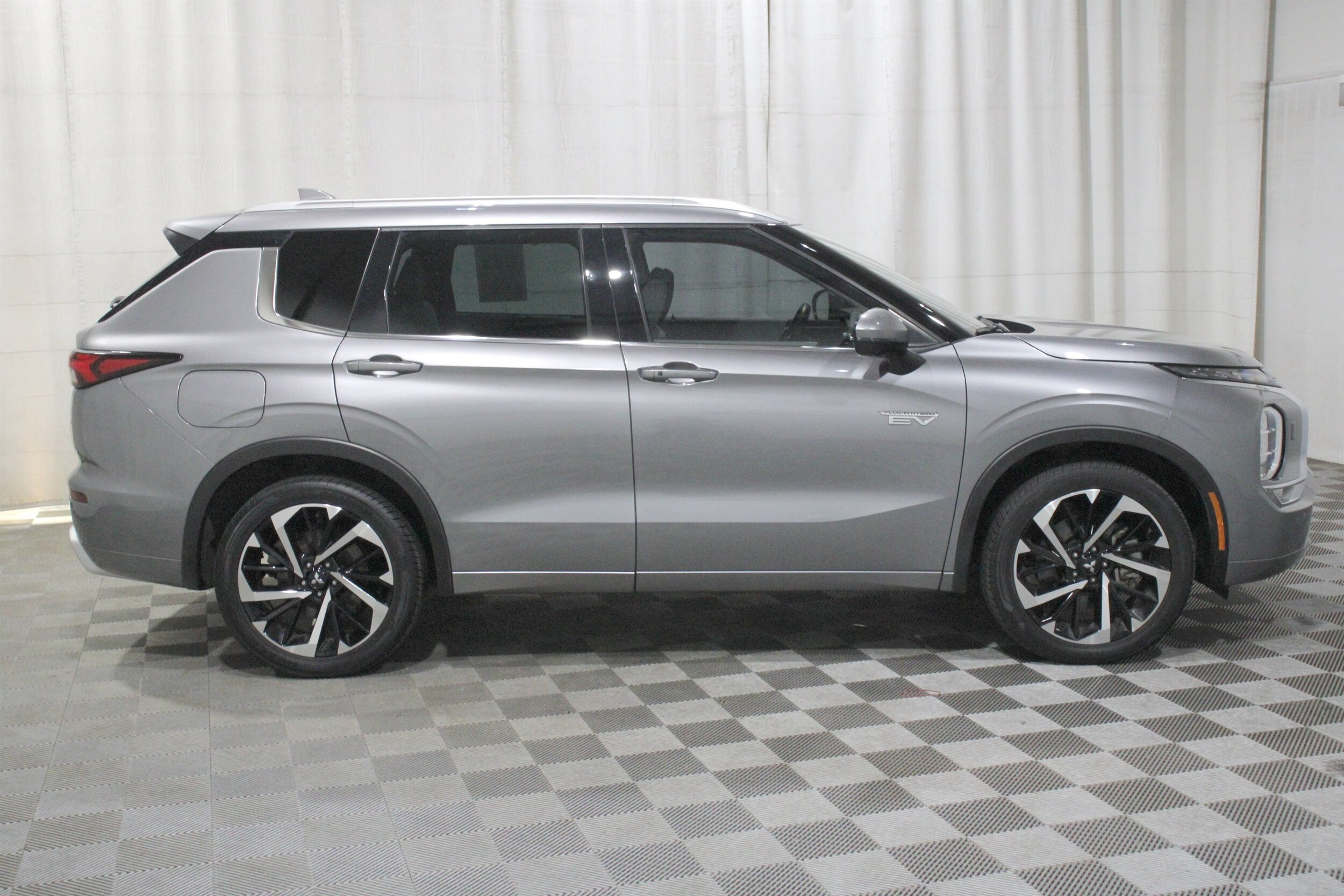 2023 Mitsubishi Outlander Plug-In Hybrid SEL - Photo 34