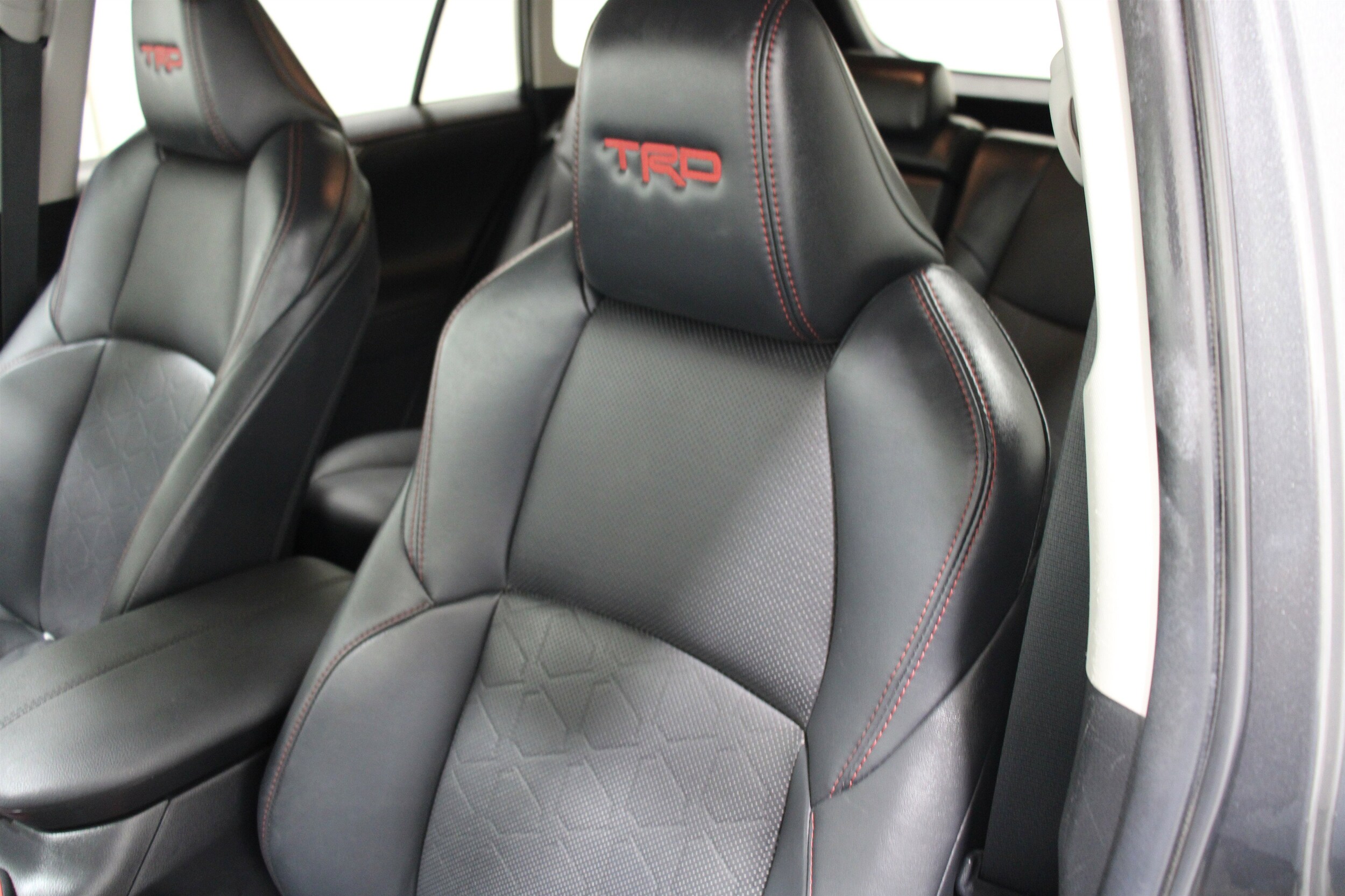 2021 Toyota RAV4 TRD photo 2